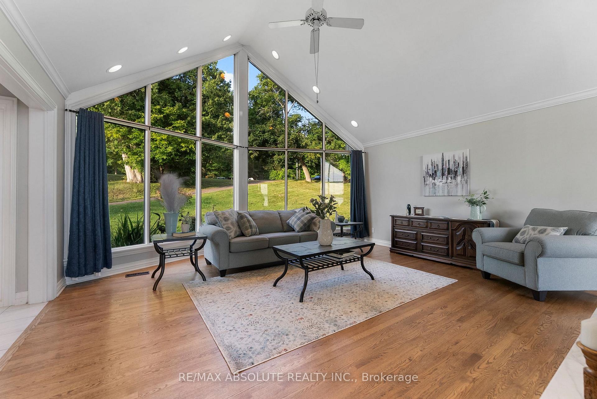 Photo 8 of 1724 River Road, McNab/Braeside, Mcnab/Braeside Twps — HOMEH