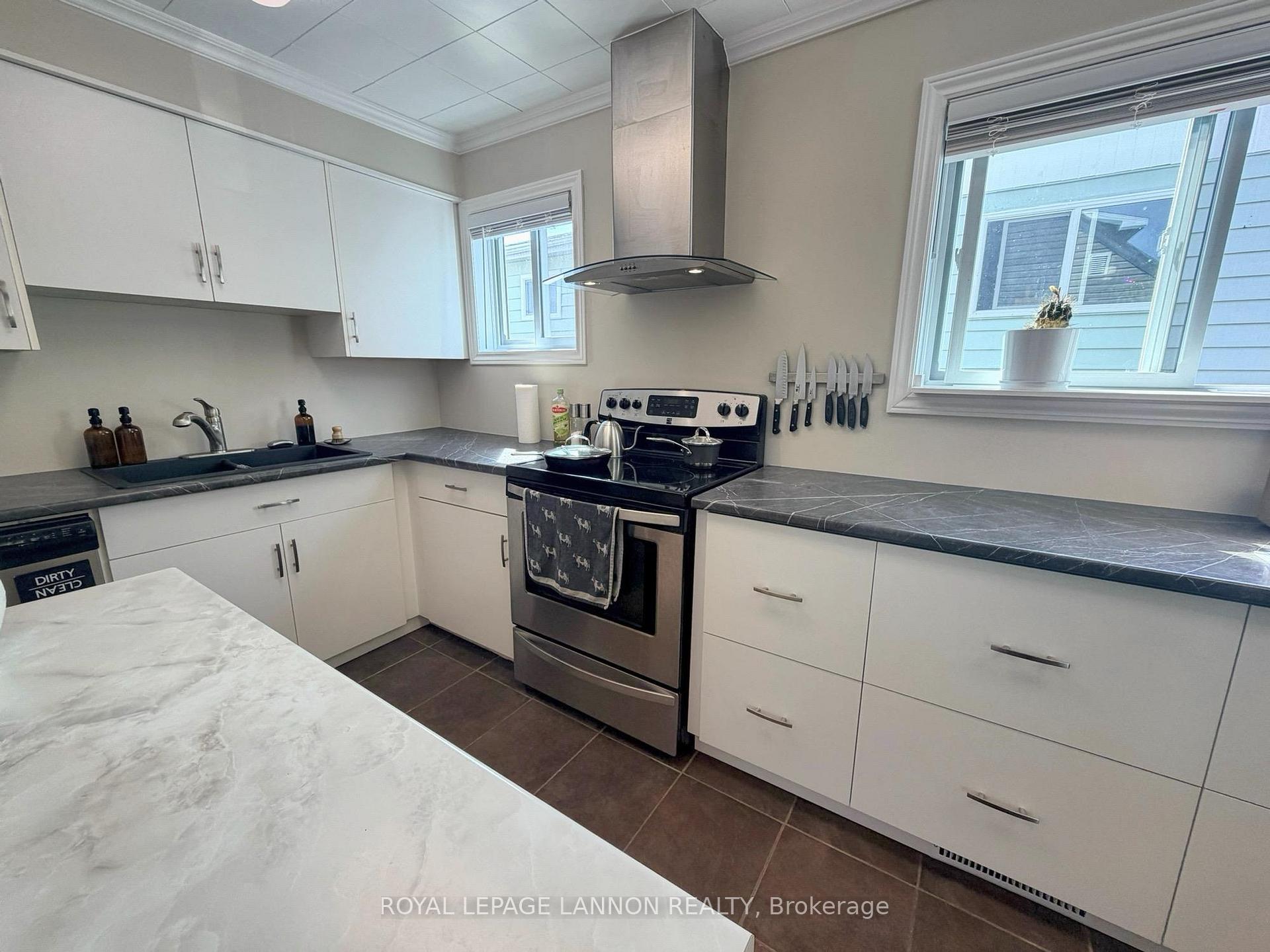Photo 4 of 713 First Street W, Greenstone, TB-62 — HOMEH