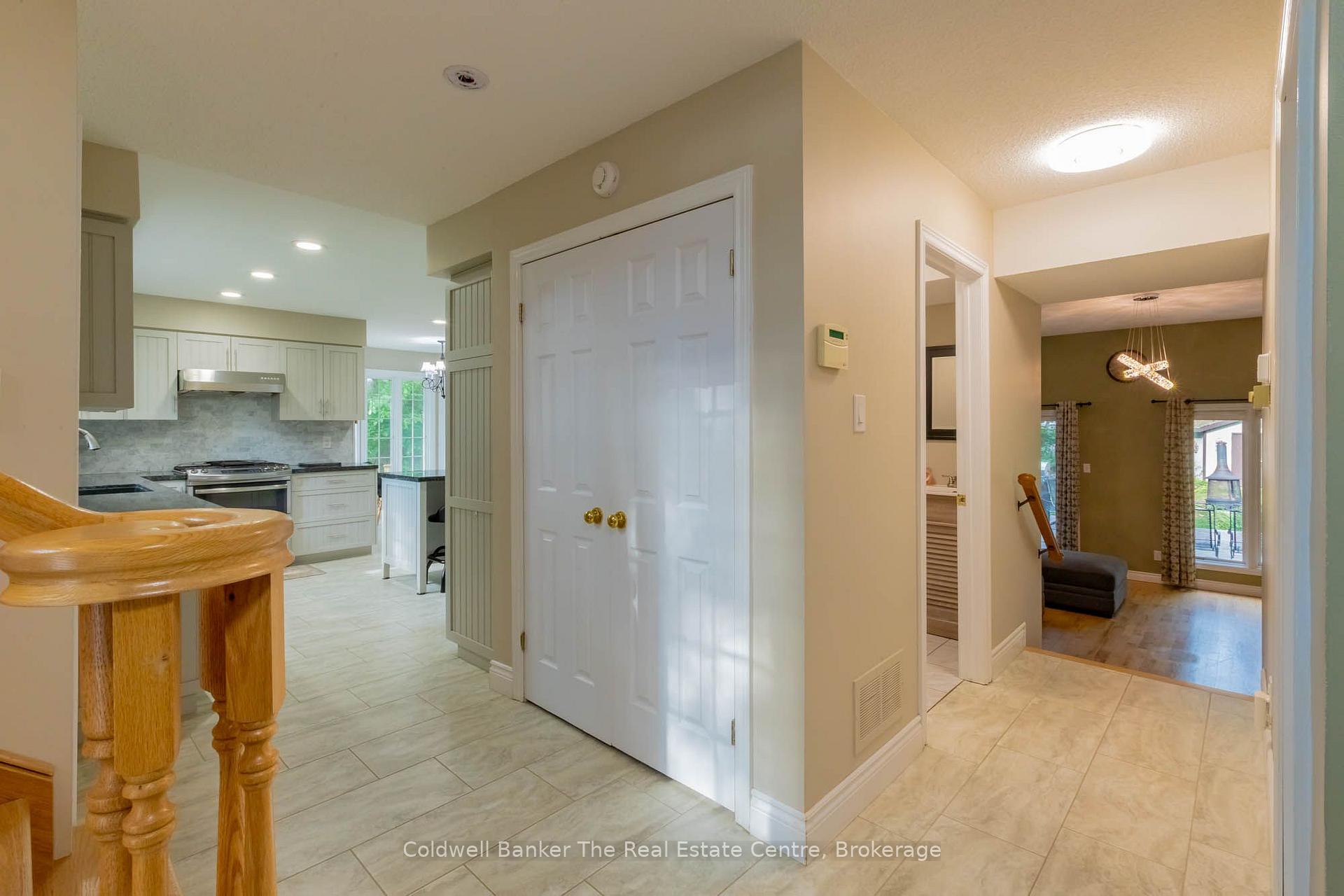 Photo 5 of 110 Forest Glen Drive, Gravenhurst, Muskoka (S) — HOMEH