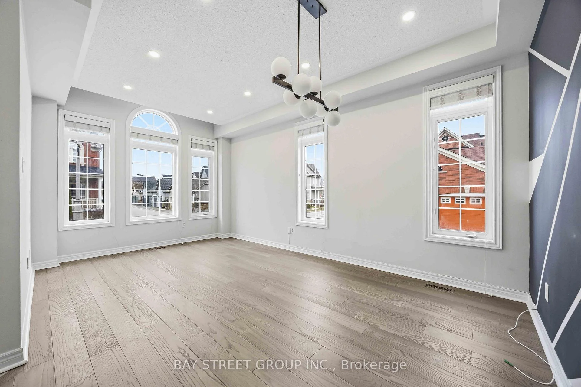 Photo 8 of 5 Tottenham Court, Markham, Cornell — HOMEH