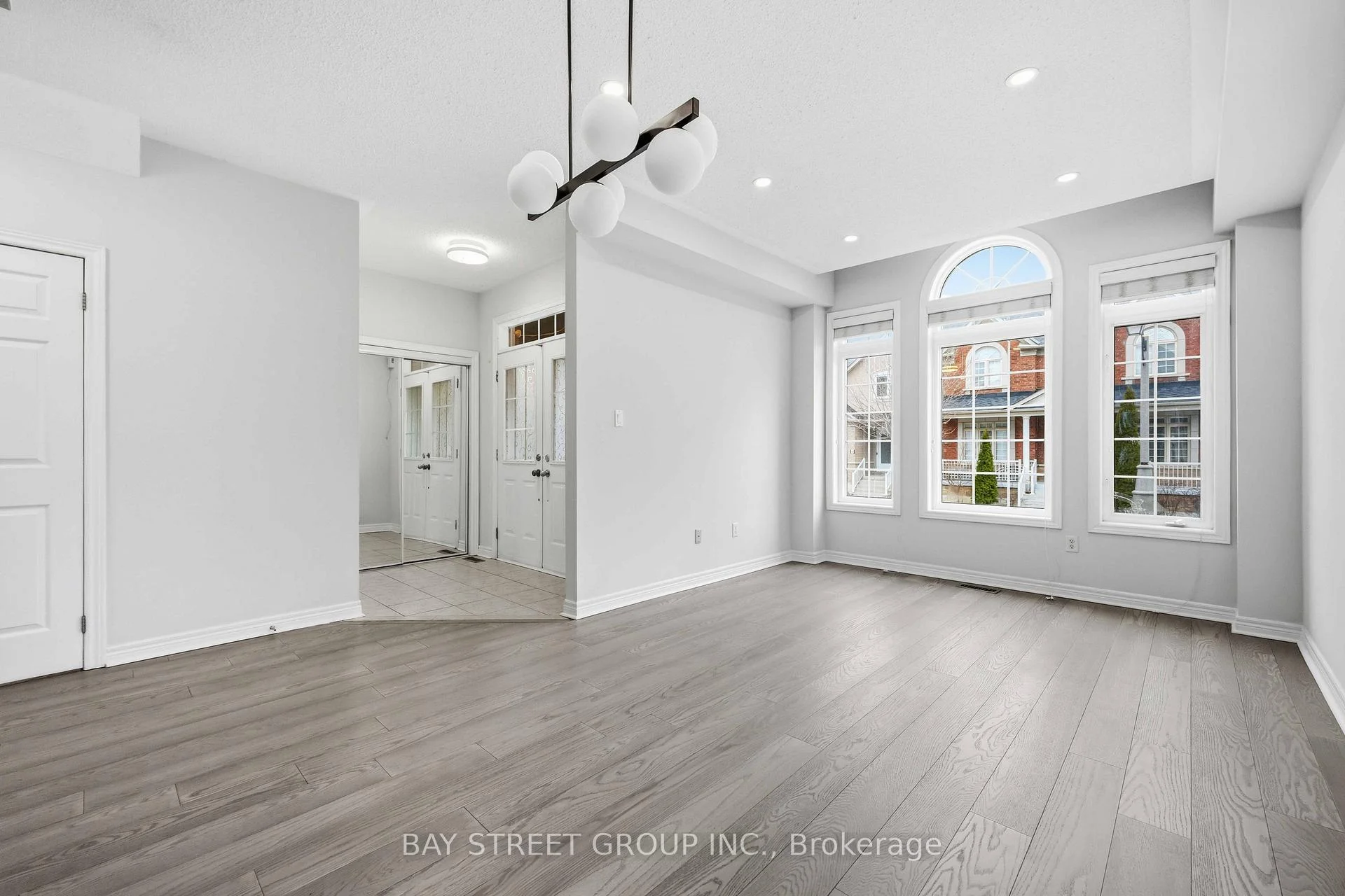 Photo 14 of 5 Tottenham Court, Markham, Cornell — HOMEH