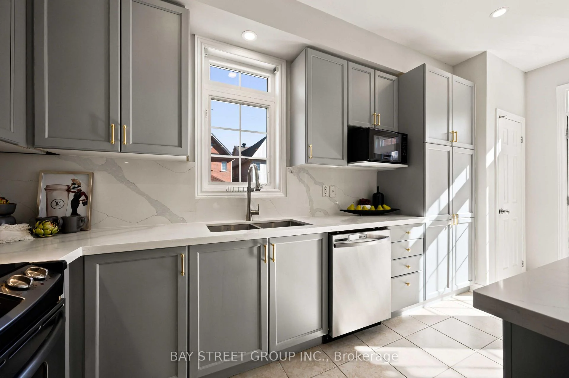 Photo 71 of 5 Tottenham Court, Markham, Cornell — HOMEH