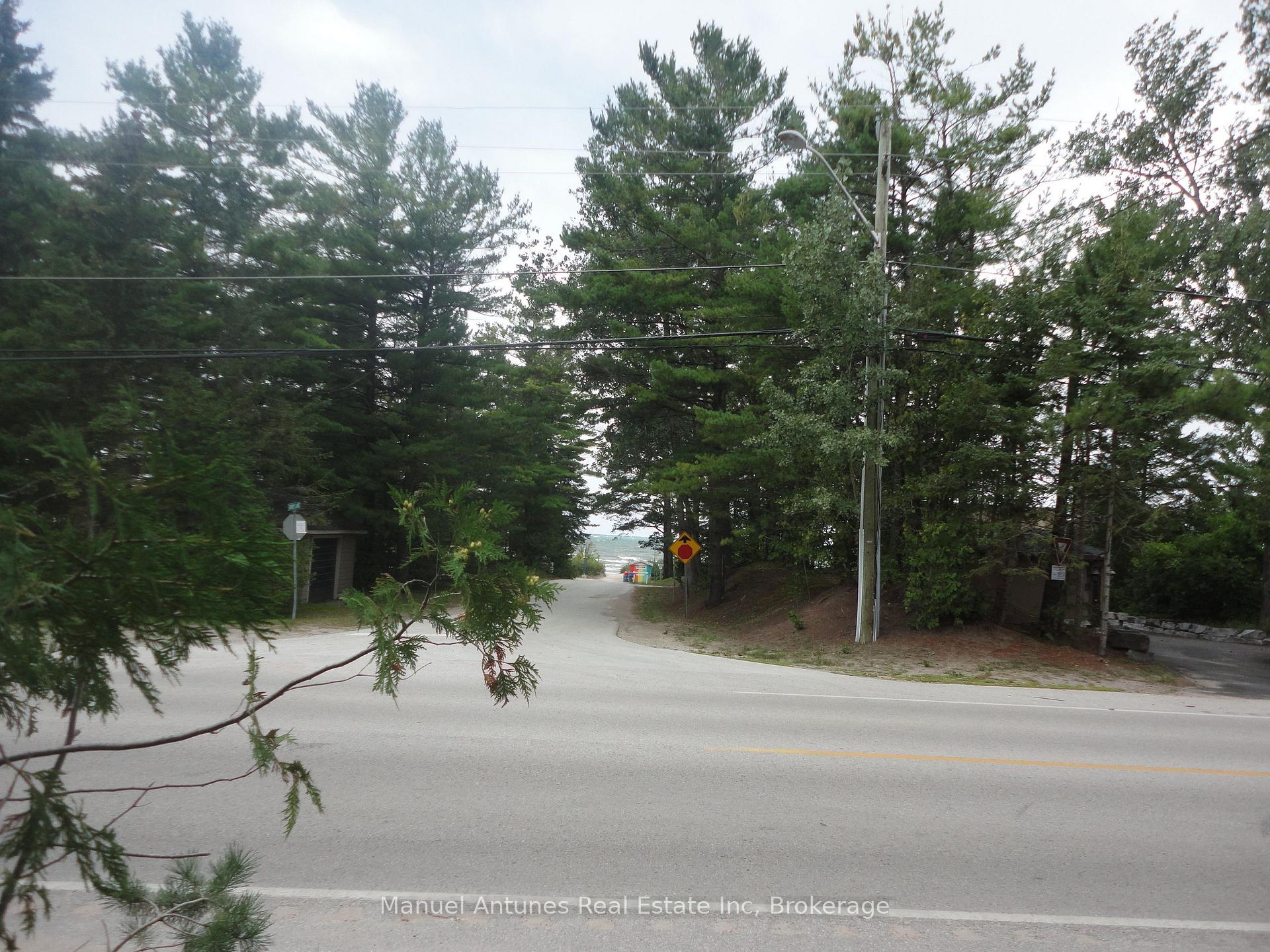 Photo 3 of 1027 River Road E, Wasaga Beach — HOMEH