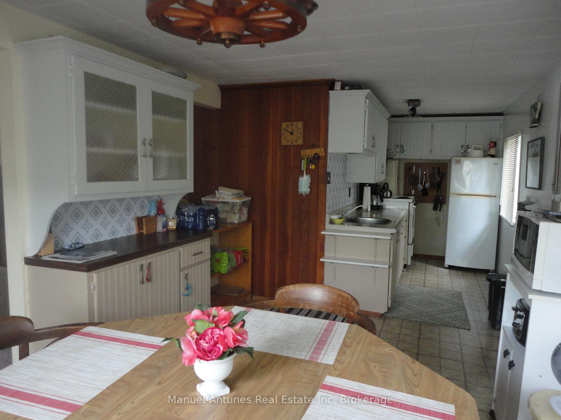 Photo 9 of 1027 River Road E, Wasaga Beach — HOMEH