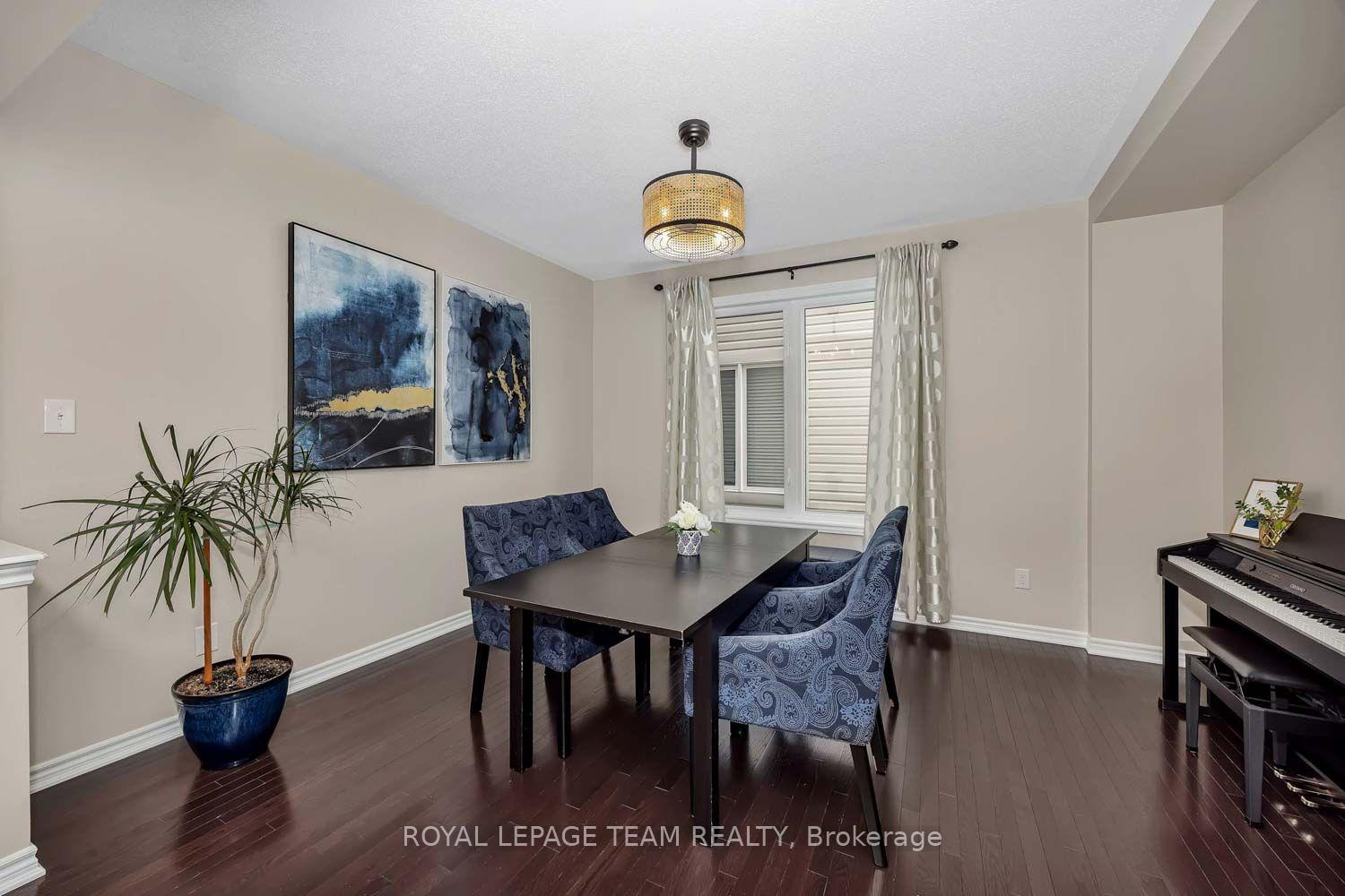 Photo 8 of 2225 Watercolours Way, Ottawa, Barrhaven - Half Moon Bay — HOMEH