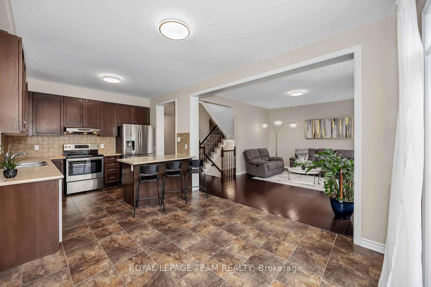Photo 15 of 2225 Watercolours Way, Ottawa, Barrhaven - Half Moon Bay — HOMEH