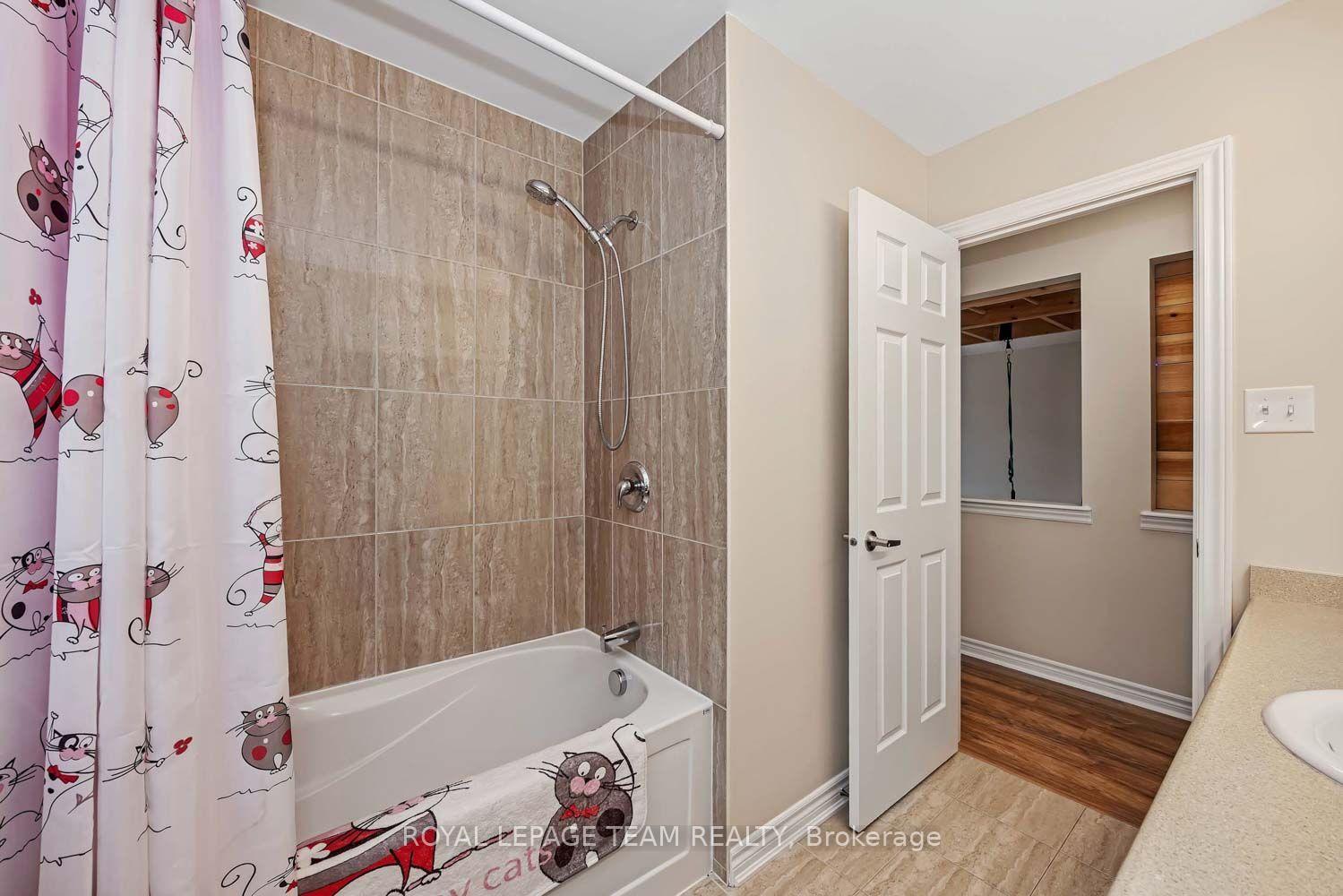 Photo 26 of 2225 Watercolours Way, Ottawa, Barrhaven - Half Moon Bay — HOMEH