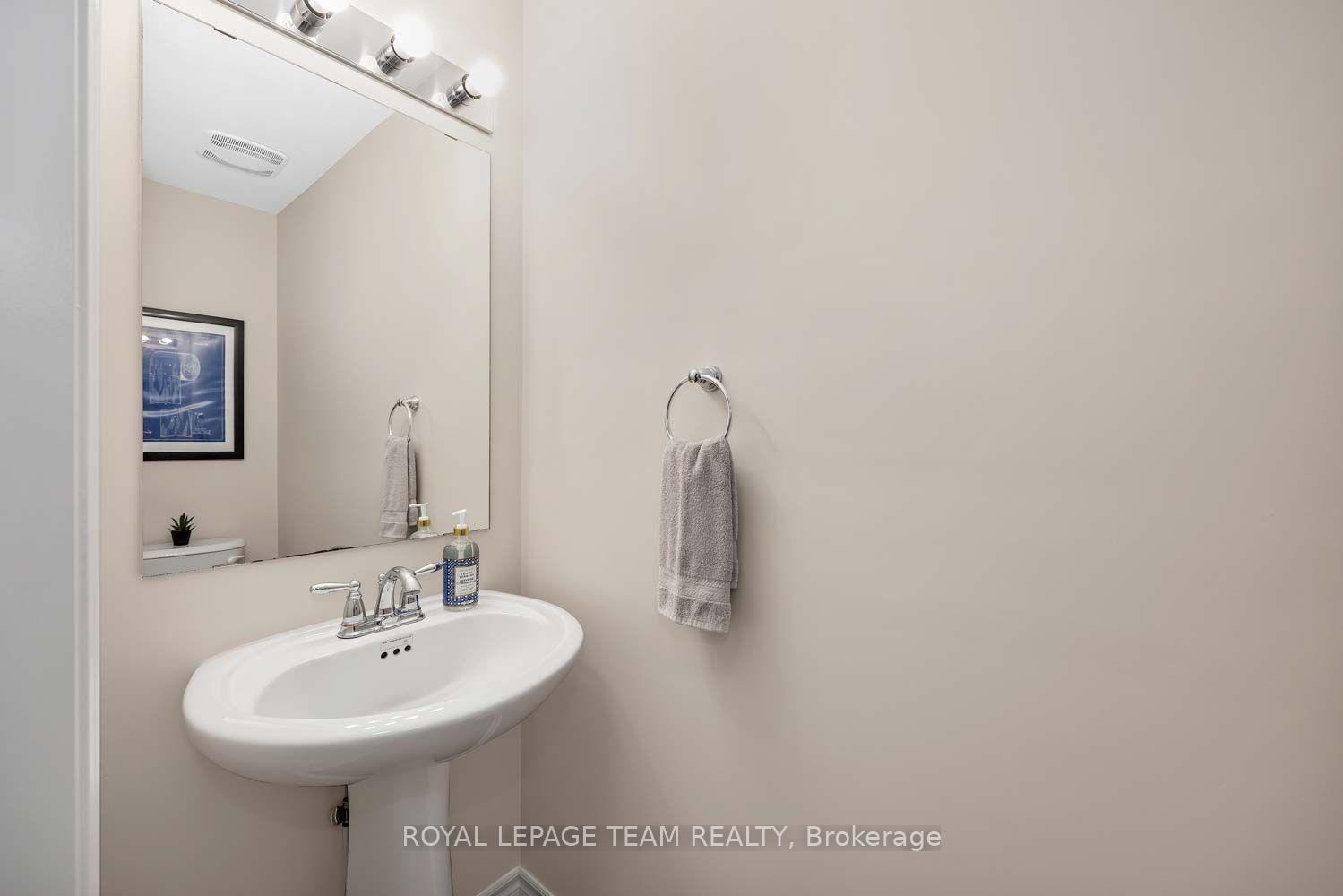 Photo 31 of 2225 Watercolours Way, Ottawa, Barrhaven - Half Moon Bay — HOMEH