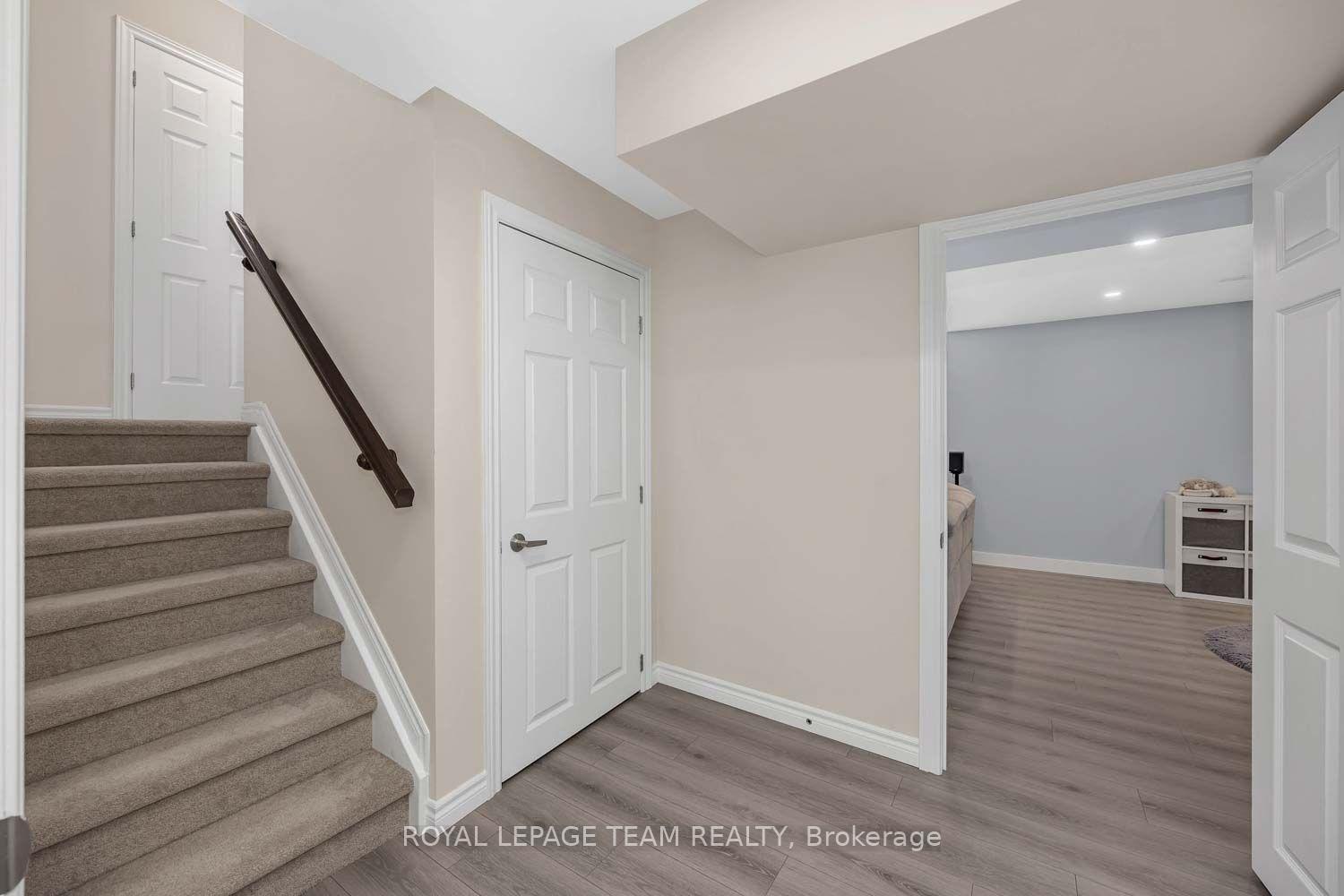 Photo 32 of 2225 Watercolours Way, Ottawa, Barrhaven - Half Moon Bay — HOMEH