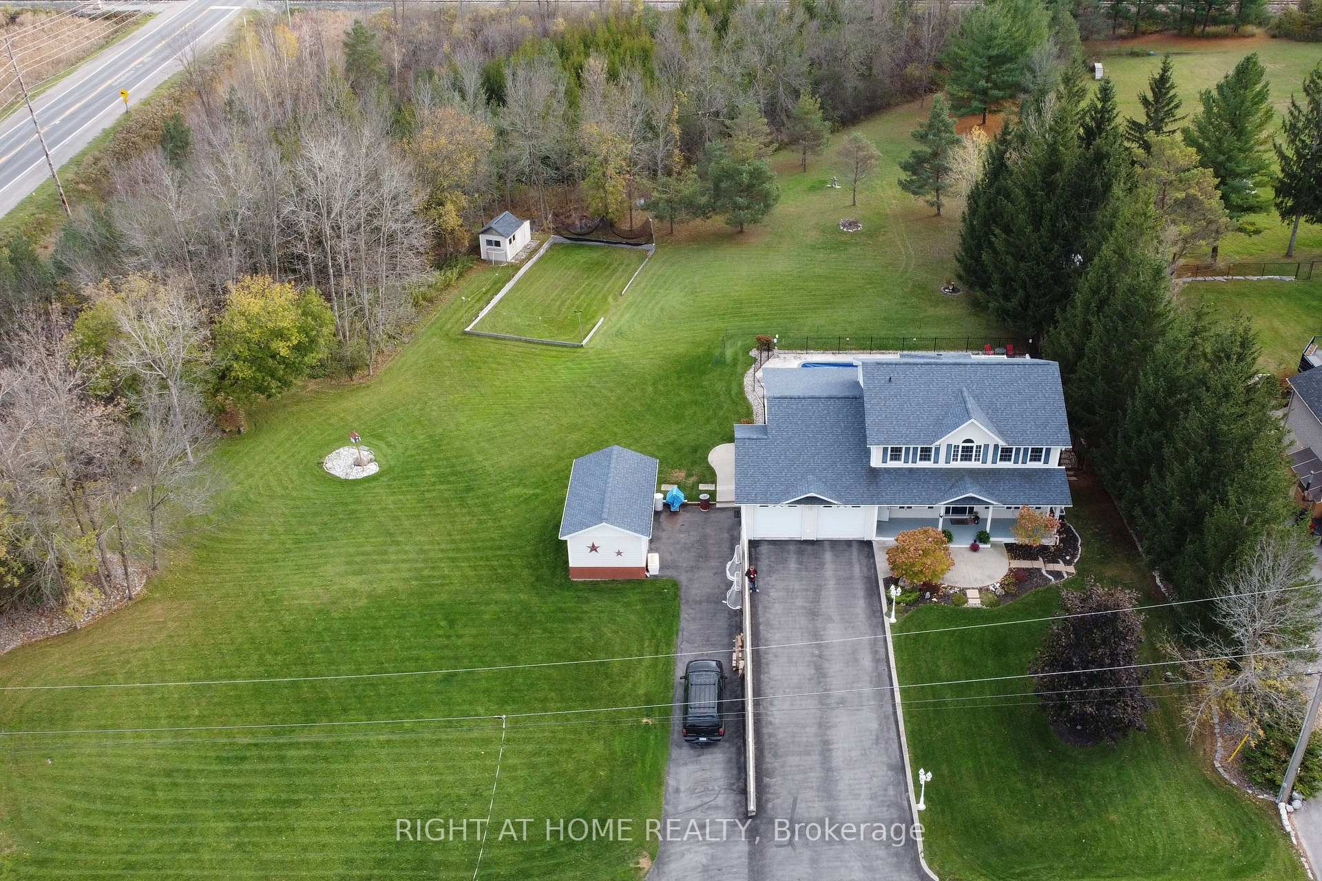 Photo 5 of 599 Maniece Avenue, Peterborough, Ashburnham Ward 4 — HOMEH