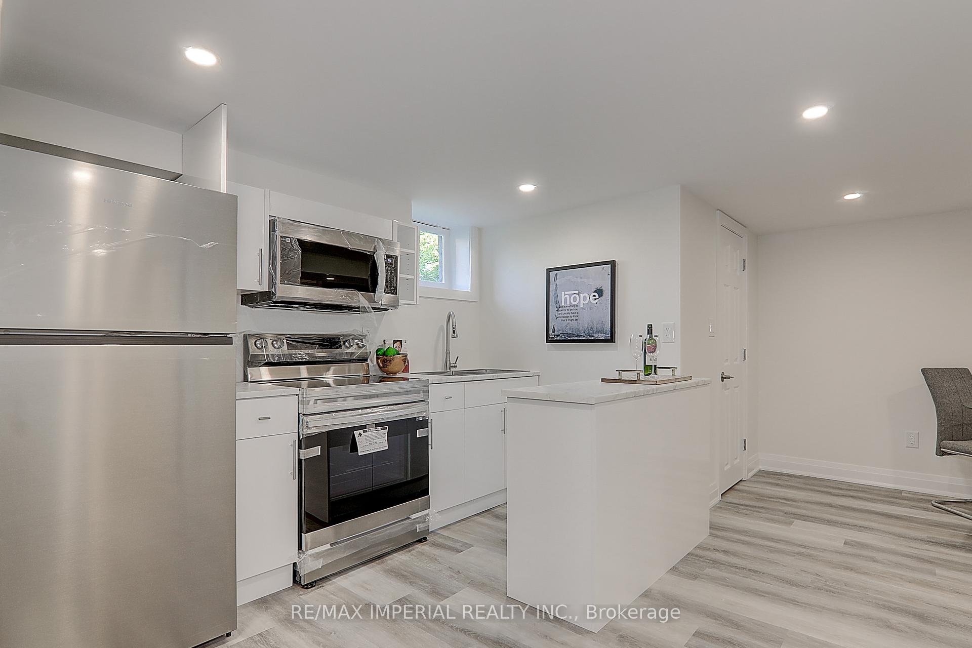 Photo 6 of 98 Belfry Drive, Newmarket, Huron Heights-Leslie Valley — HOMEH