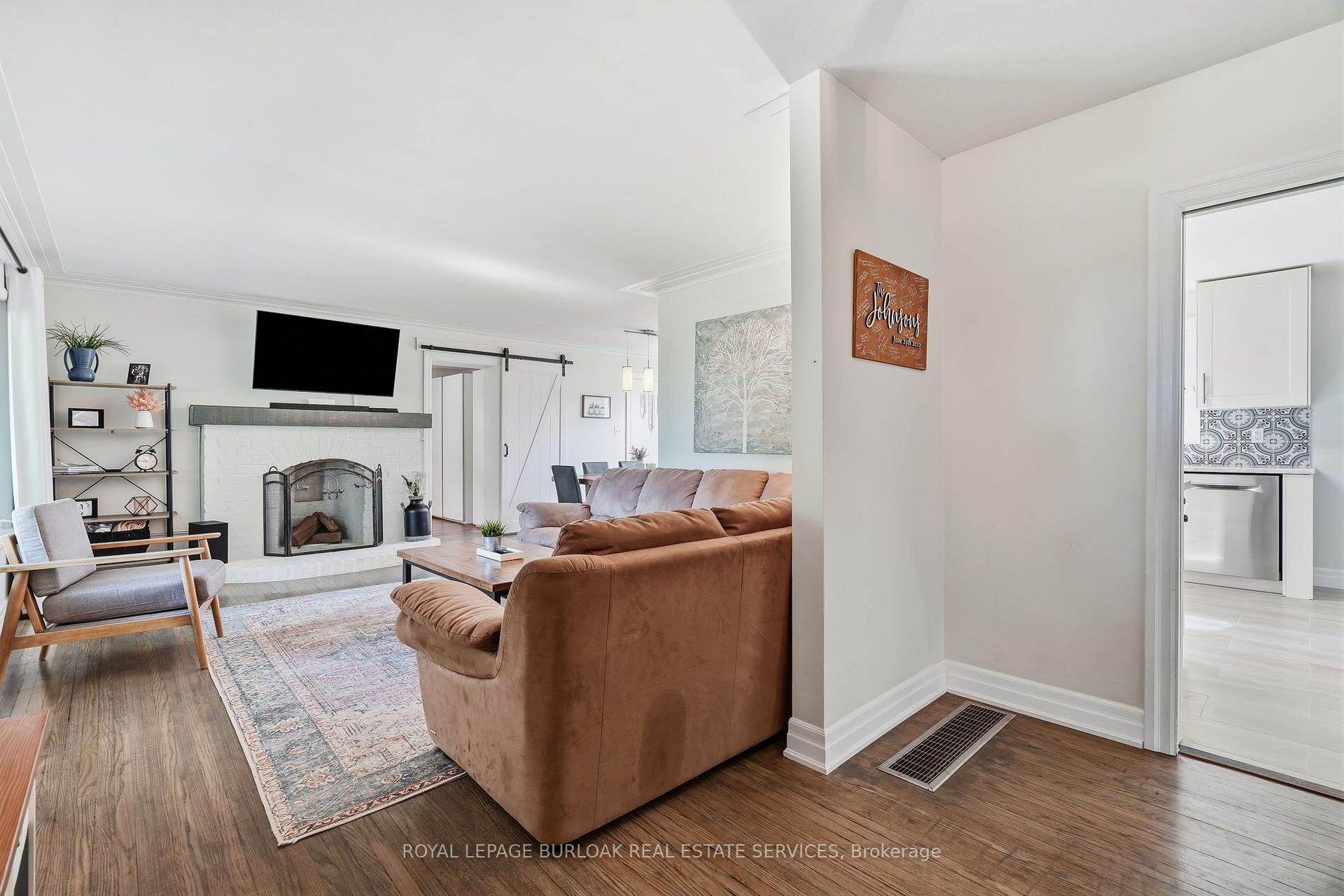 Photo 12 of 670 Thompson Road, Hamilton, Rural Flamborough — HOMEH