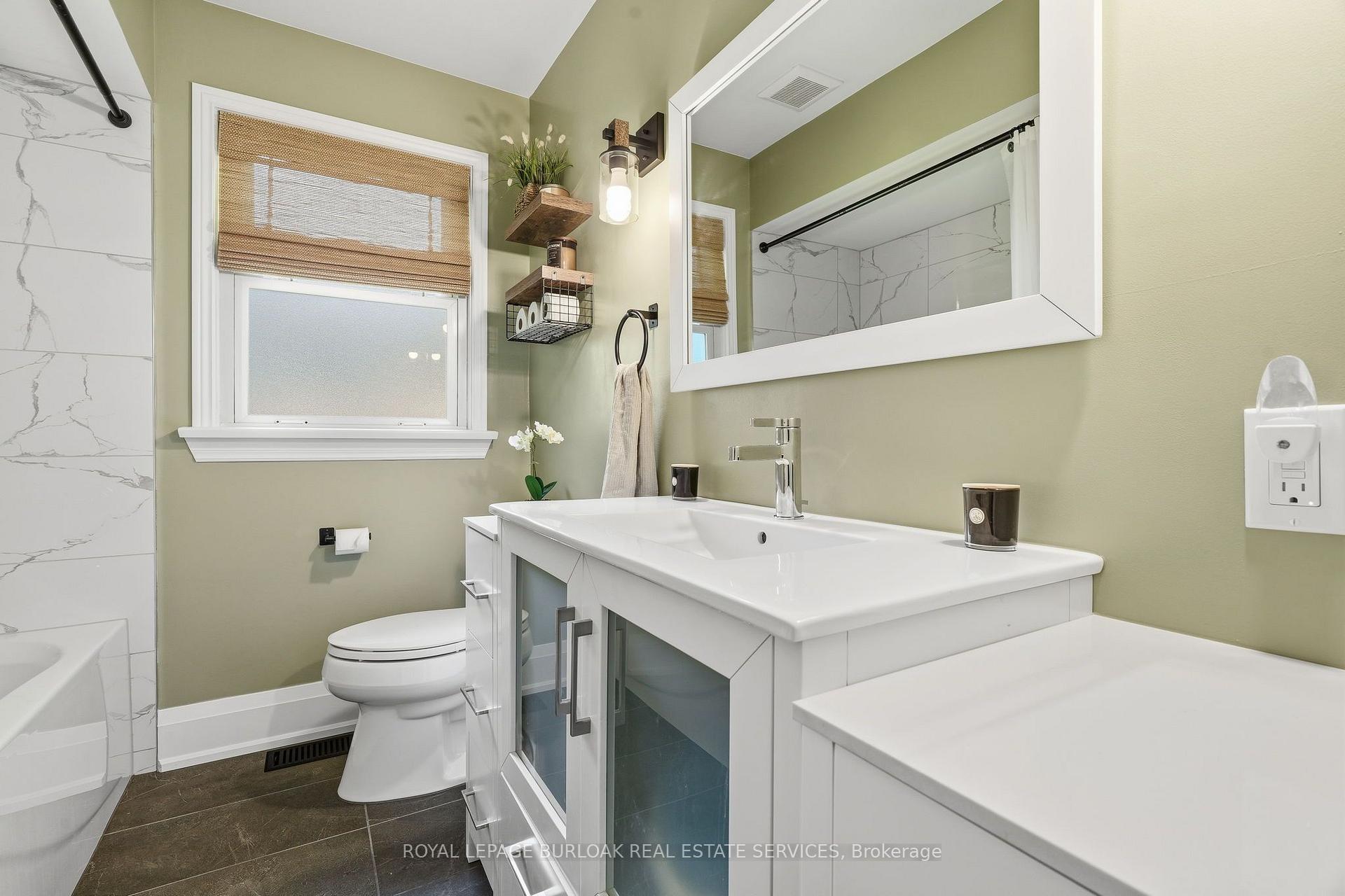 Photo 15 of 670 Thompson Road, Hamilton, Rural Flamborough — HOMEH