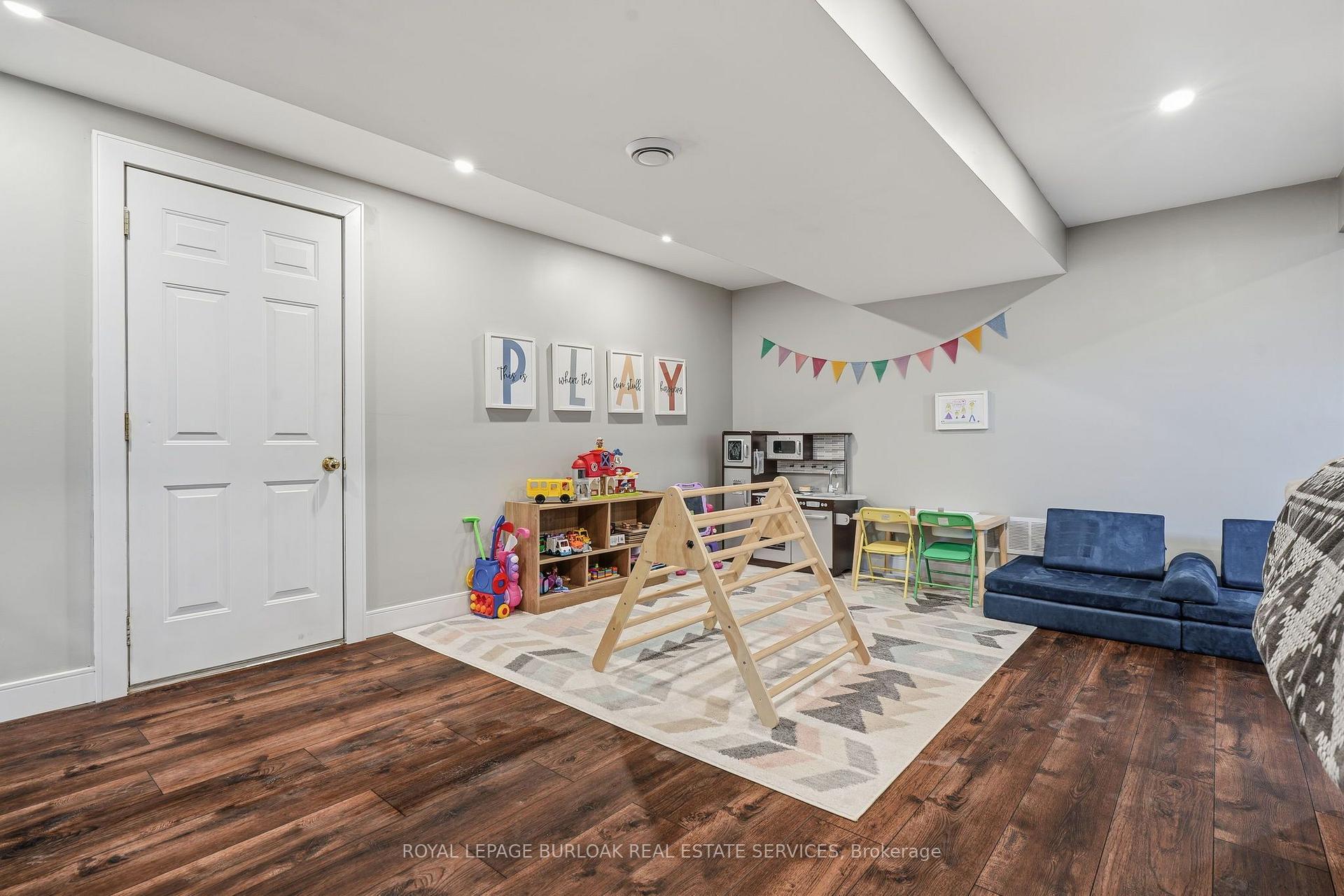 Photo 36 of 670 Thompson Road, Hamilton, Rural Flamborough — HOMEH