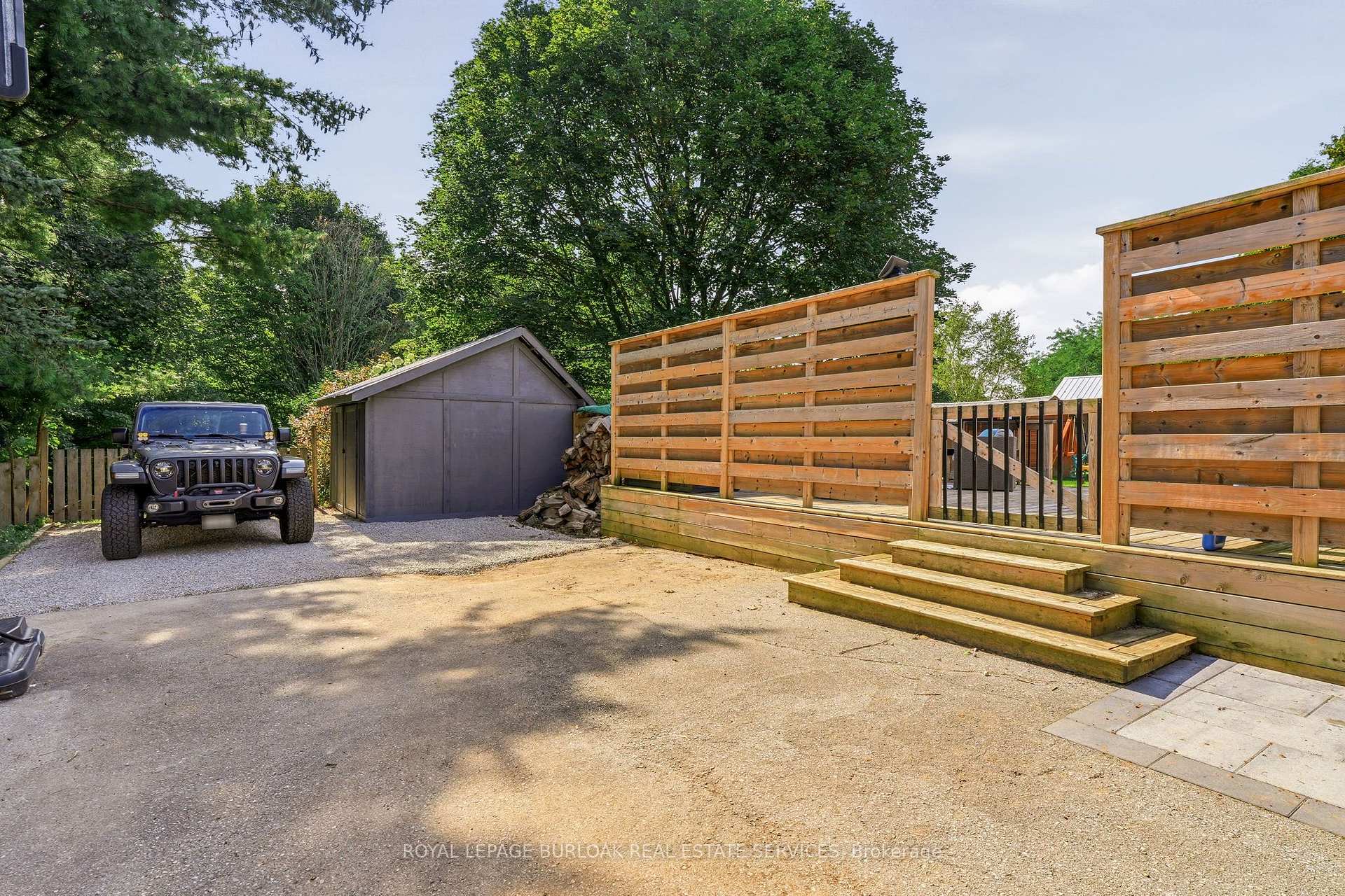 Photo 41 of 670 Thompson Road, Hamilton, Rural Flamborough — HOMEH