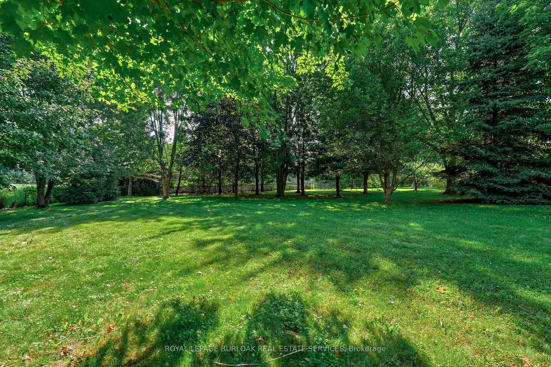 Photo 44 of 670 Thompson Road, Hamilton, Rural Flamborough — HOMEH