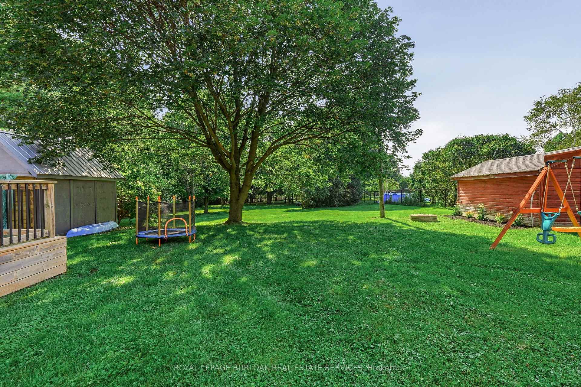 Photo 48 of 670 Thompson Road, Hamilton, Rural Flamborough — HOMEH