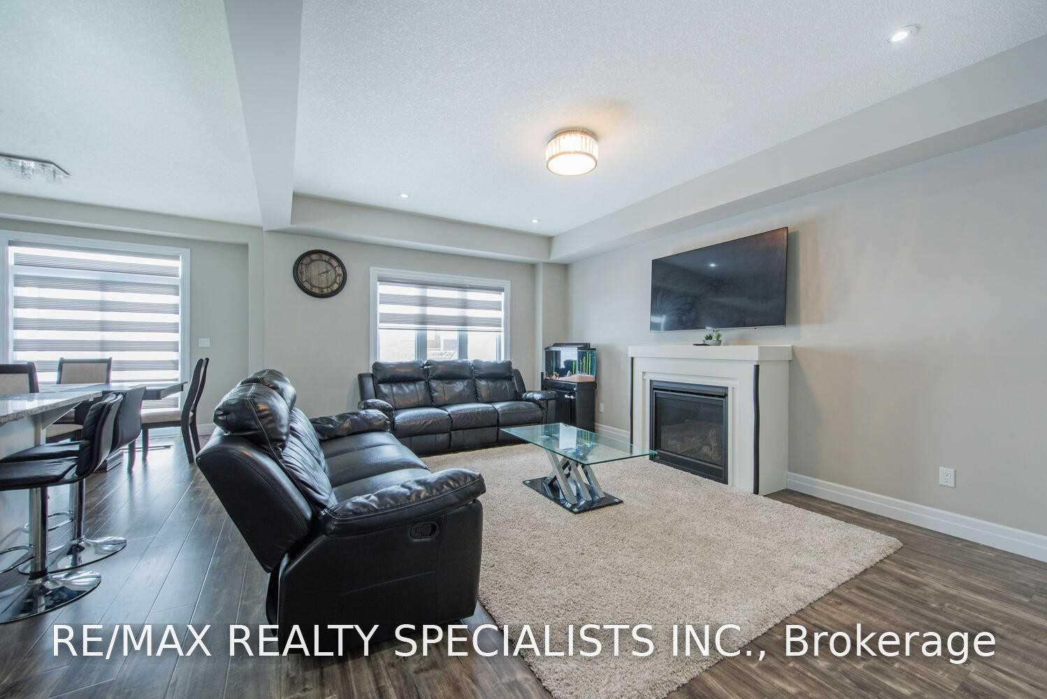 Photo 4 of 3251 Turner Crescent, London, South U — HOMEH