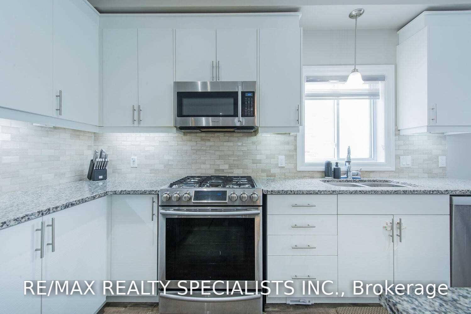 Photo 5 of 3251 Turner Crescent, London, South U — HOMEH