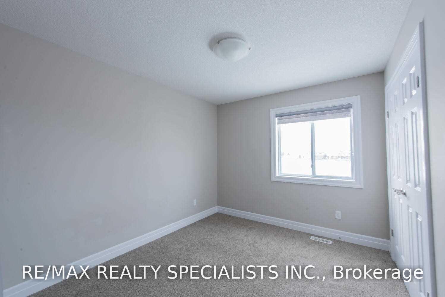 Photo 13 of 3251 Turner Crescent, London, South U — HOMEH