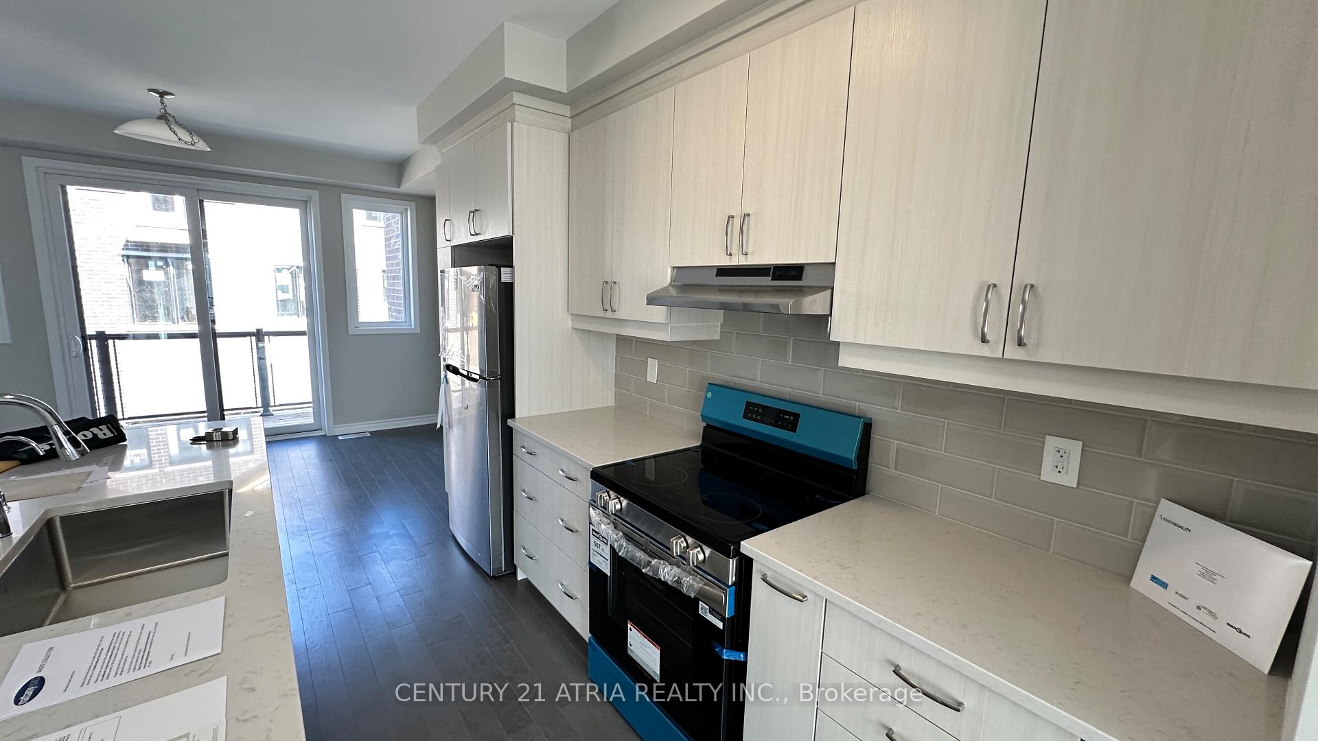 Photo 4 of 334 Stony Hill Boulevard, Markham, Rural Markham — HOMEH