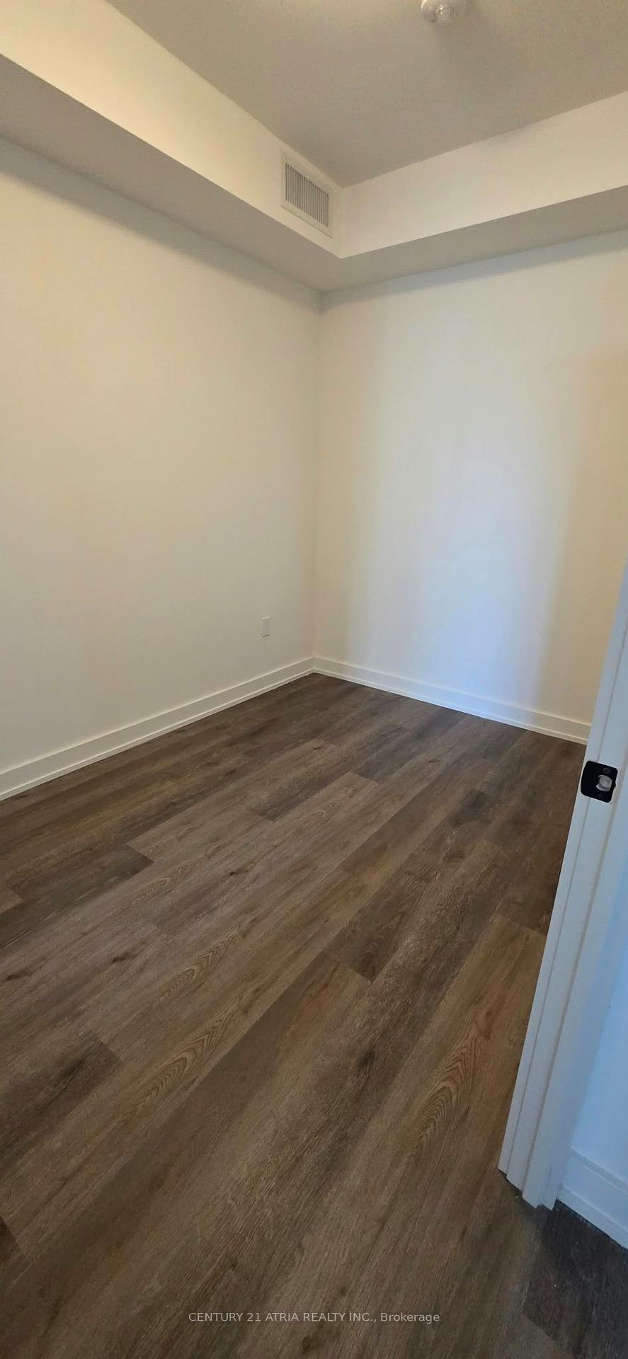 Photo 11 of Unit 410, 2475 Old Bronte Road, Oakville, Westmount — HOMEH