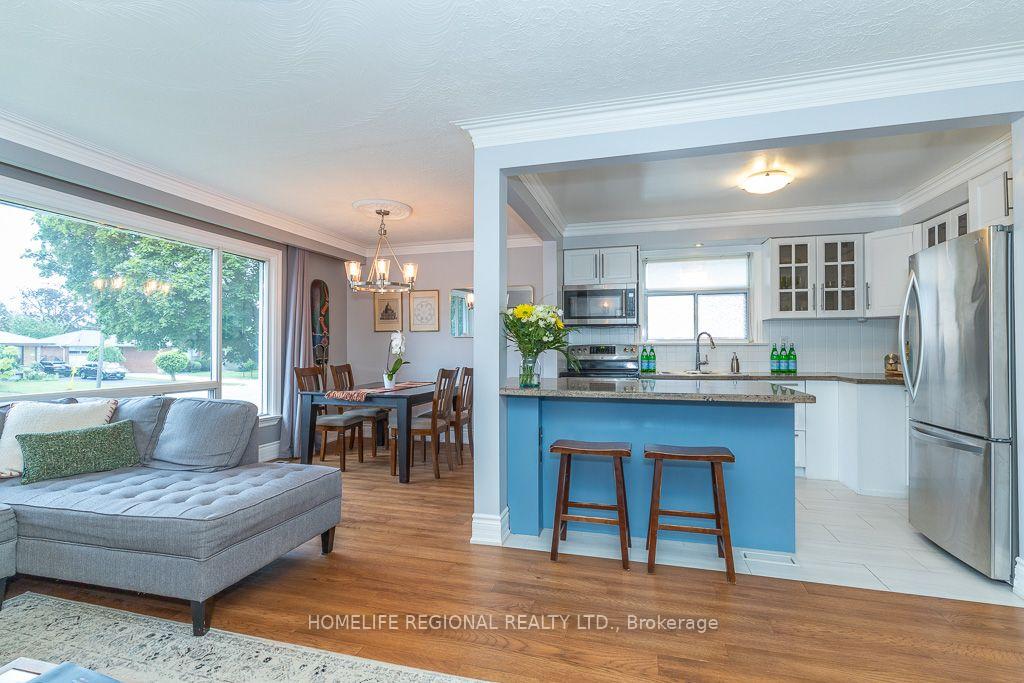 Photo 7 of 128 The Westway, Etobicoke, Kingsview Village-The Westway — HOMEH