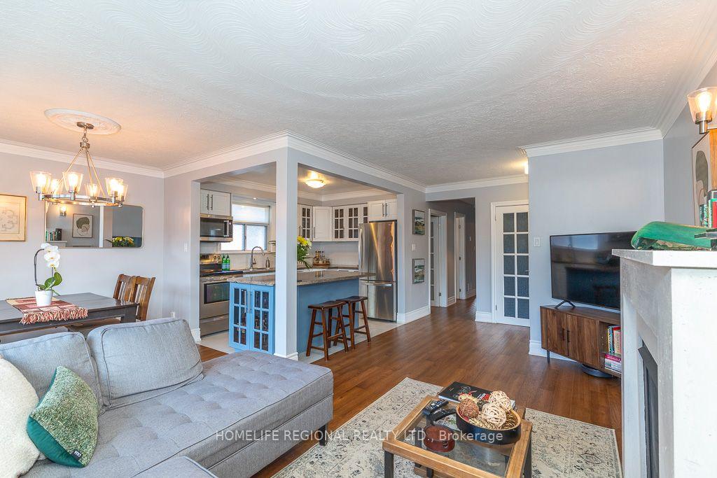 Photo 16 of 128 The Westway, Etobicoke, Kingsview Village-The Westway — HOMEH