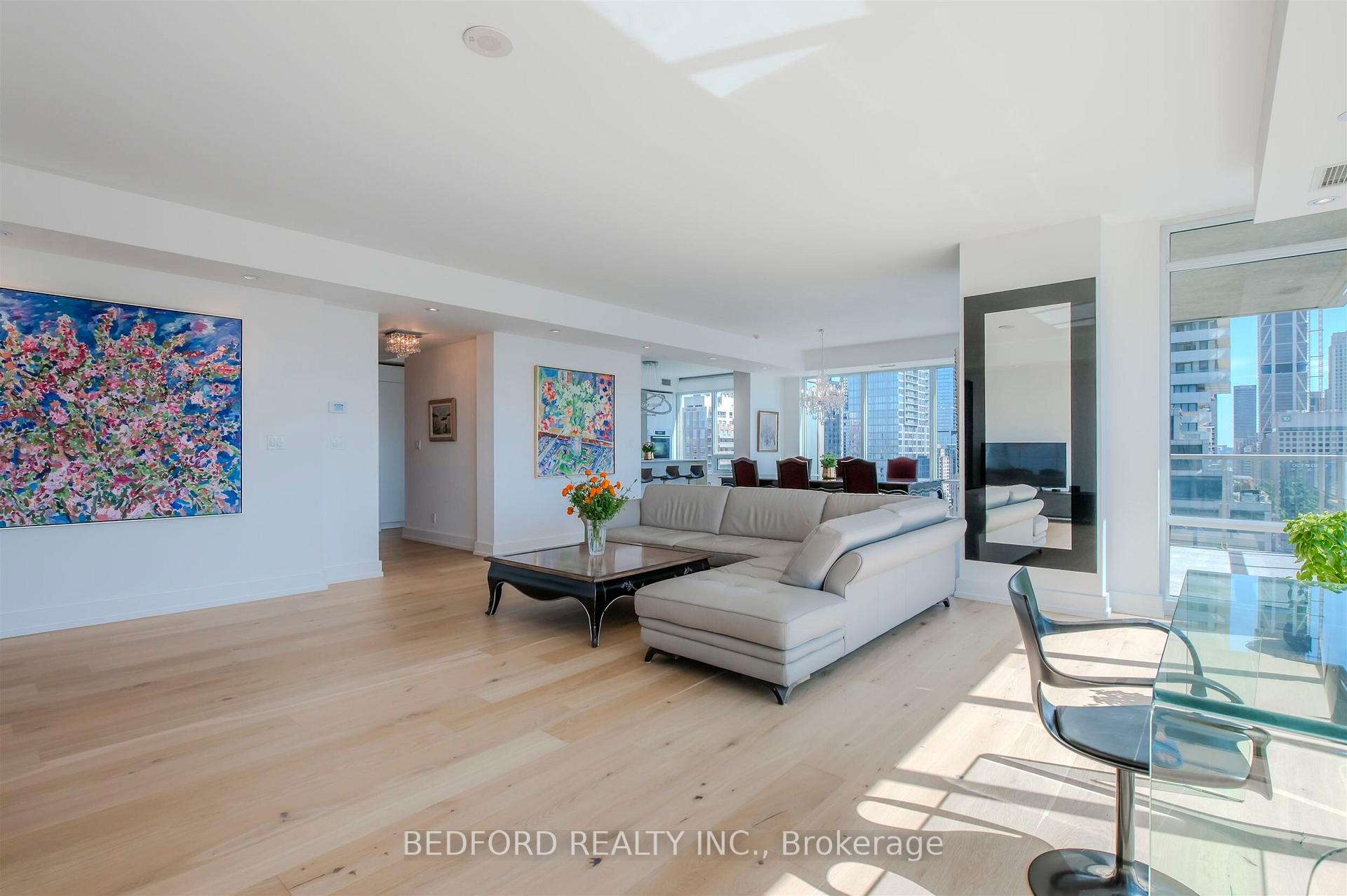 Photo 9 of Unit 2001, 1 Bedford Road, Toronto, The Annex — HOMEH