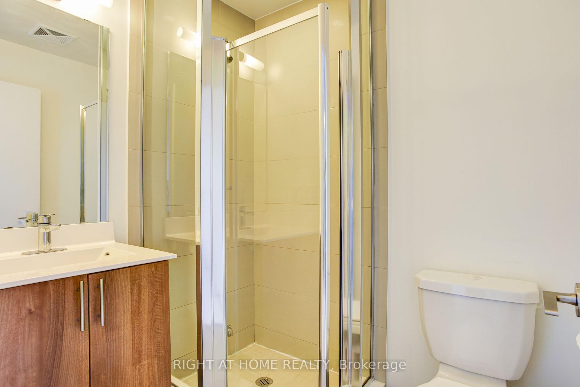 Photo 5 of Unit 1702, 55 Ann O'reilly Road, North York, Henry Farm — HOMEH