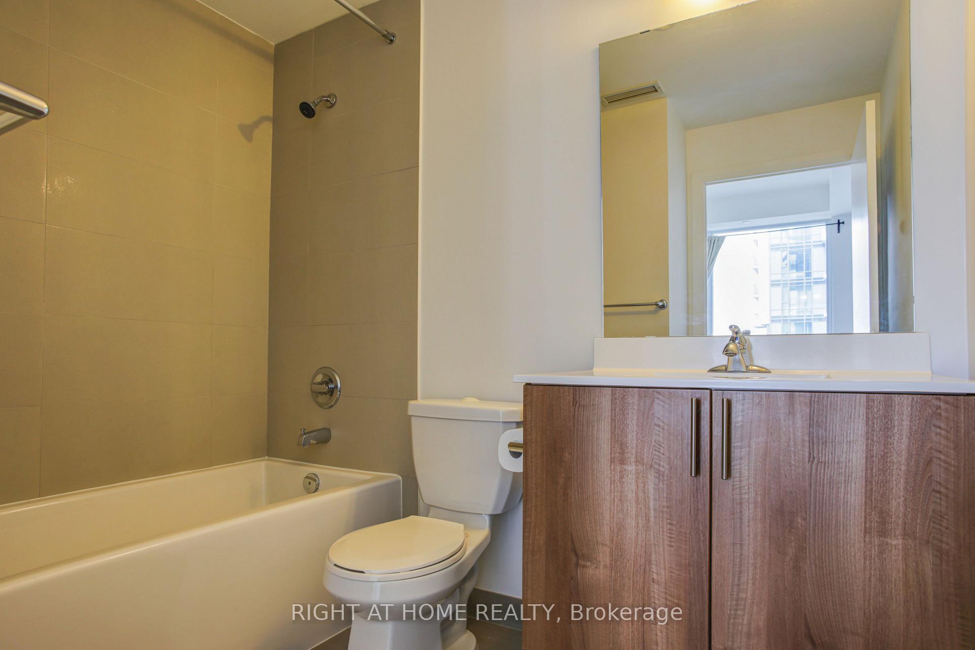 Photo 7 of Unit 1702, 55 Ann O'reilly Road, North York, Henry Farm — HOMEH