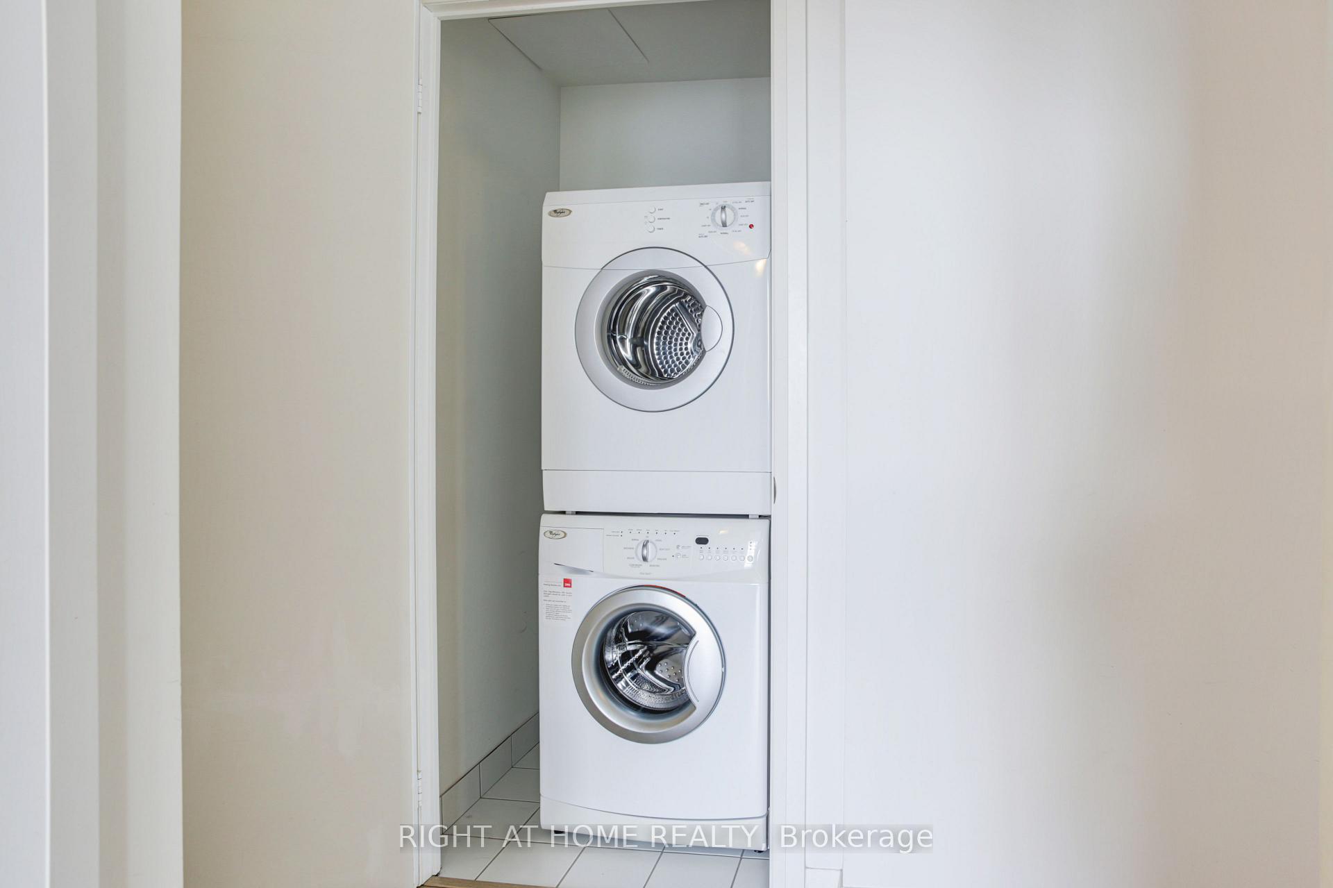 Photo 8 of Unit 1702, 55 Ann O'reilly Road, North York, Henry Farm — HOMEH