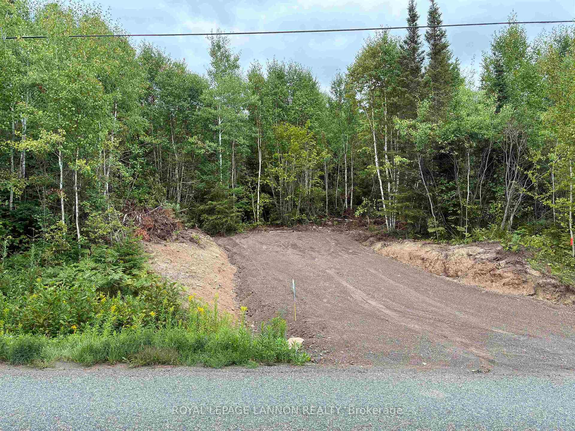 Photo 2 of 241 Cloud Lake Road, Neebing, Blake — HOMEH