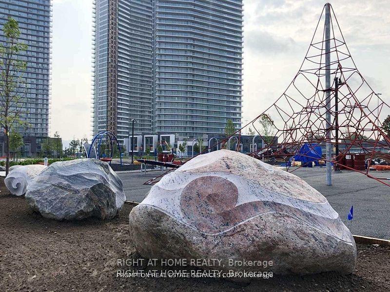 Photo 24 of Unit 1005, 115 McMahon Drive, North York, Bayview Village — HOMEH
