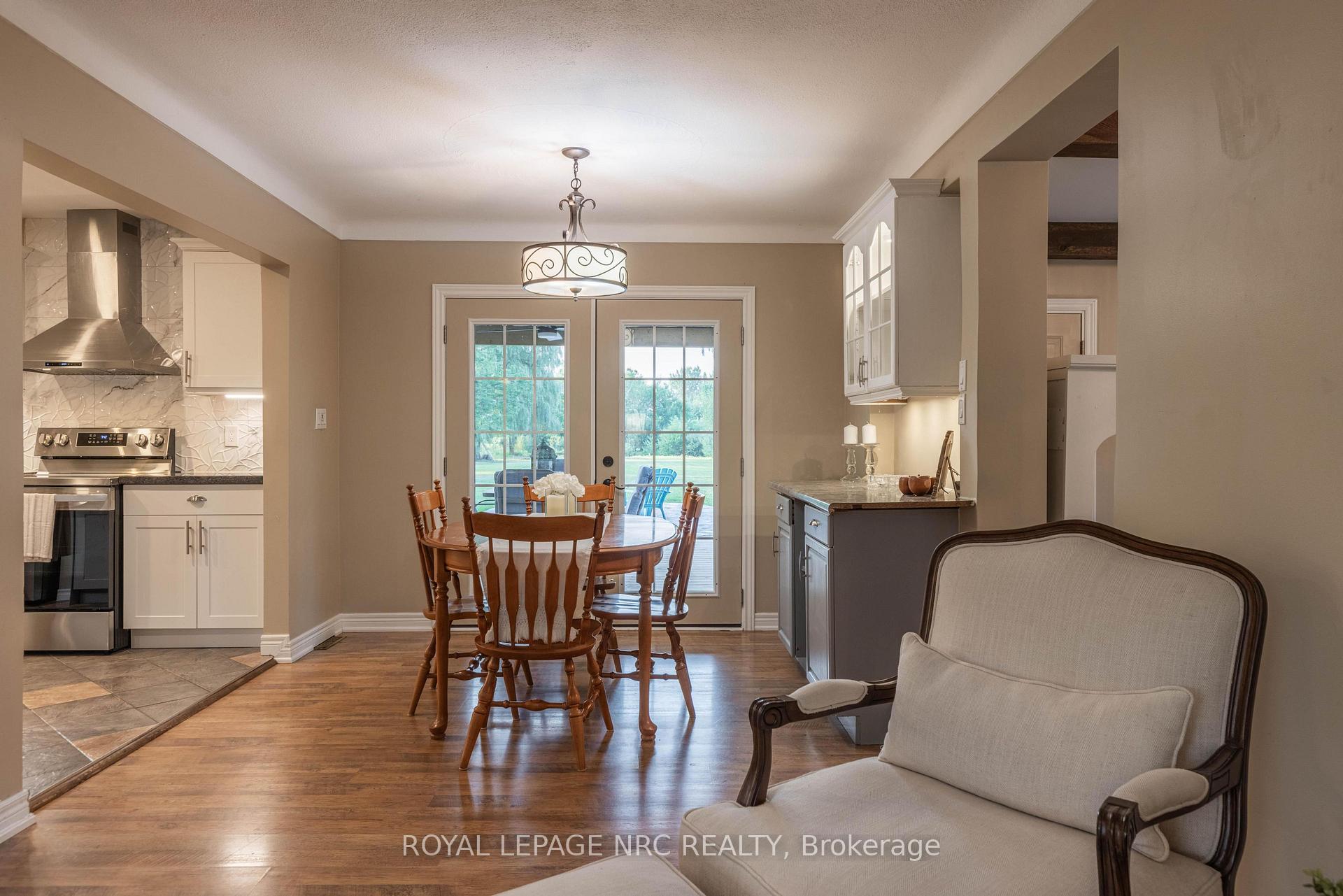 Photo 8 of 2432 Port Robinson Road, Thorold, Hurricane/Merrittville — HOMEH