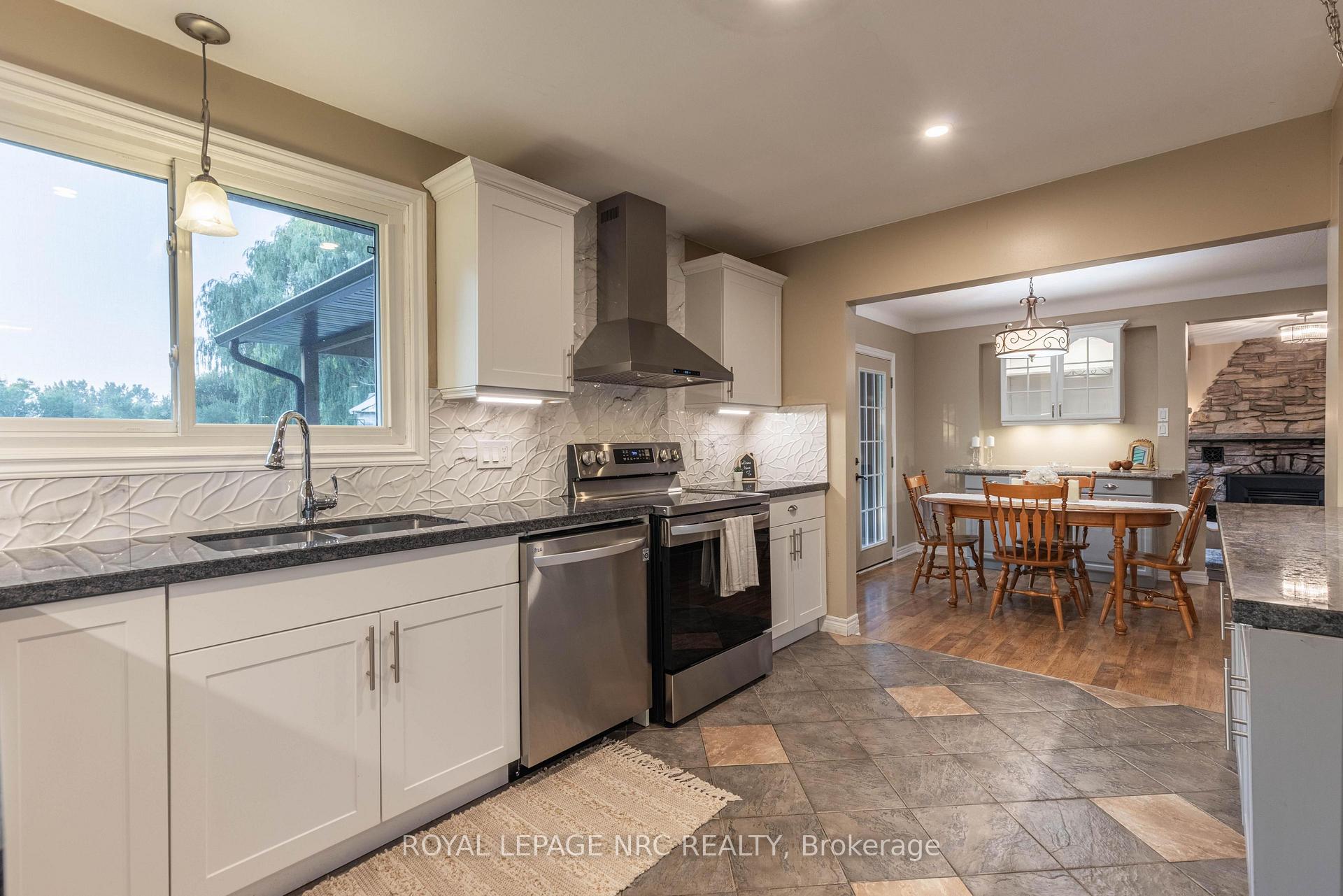 Photo 12 of 2432 Port Robinson Road, Thorold, Hurricane/Merrittville — HOMEH