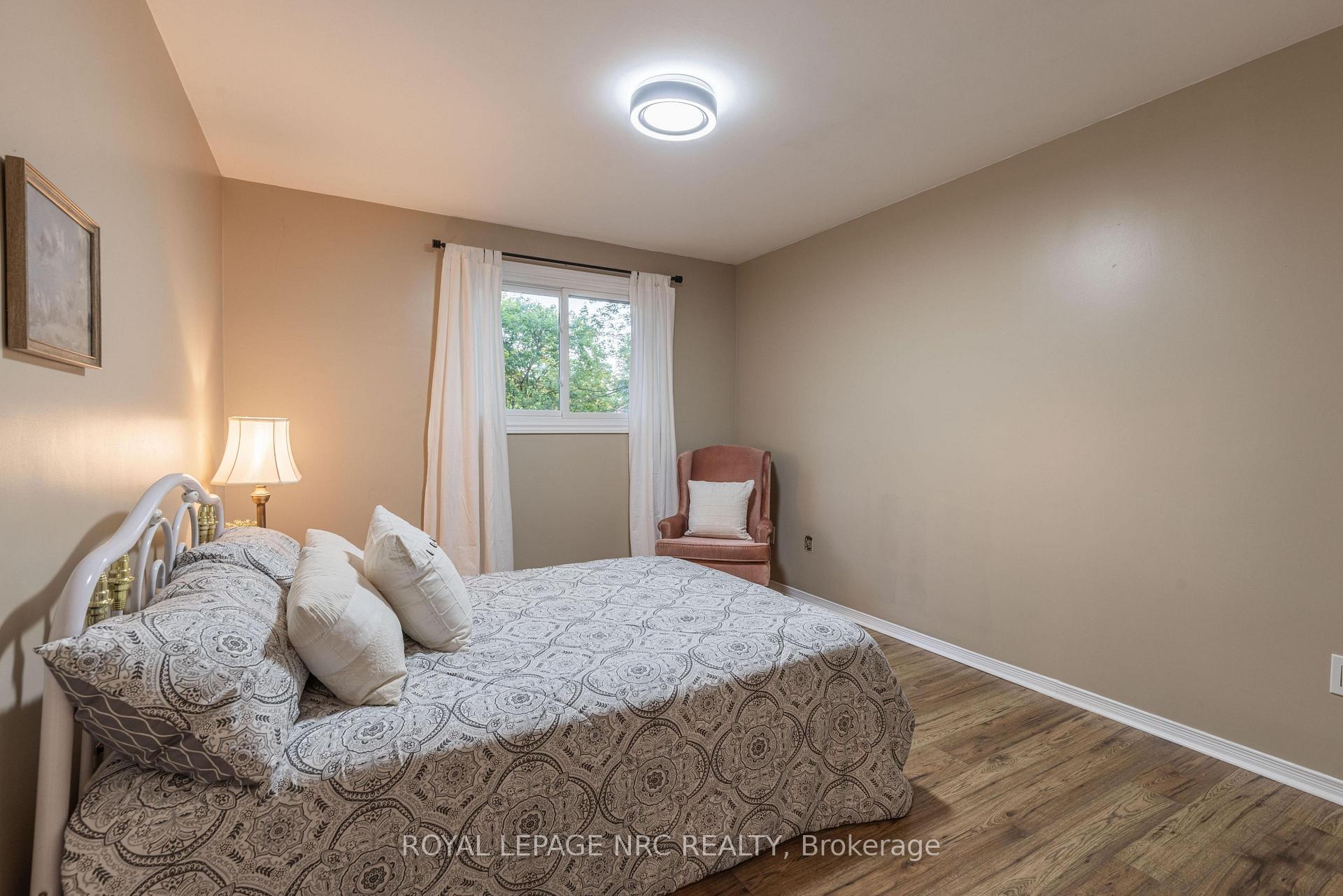 Photo 17 of 2432 Port Robinson Road, Thorold, Hurricane/Merrittville — HOMEH