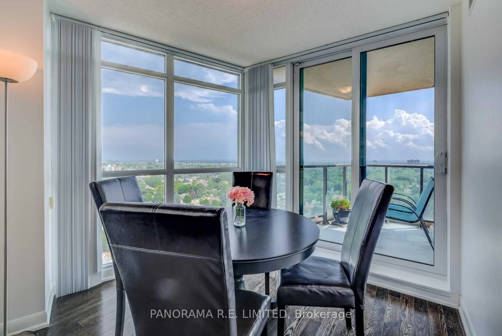 Photo 5 of Unit 1809, 205 Sherway Gardens Road, Etobicoke, Islington-City Centre West — HOMEH