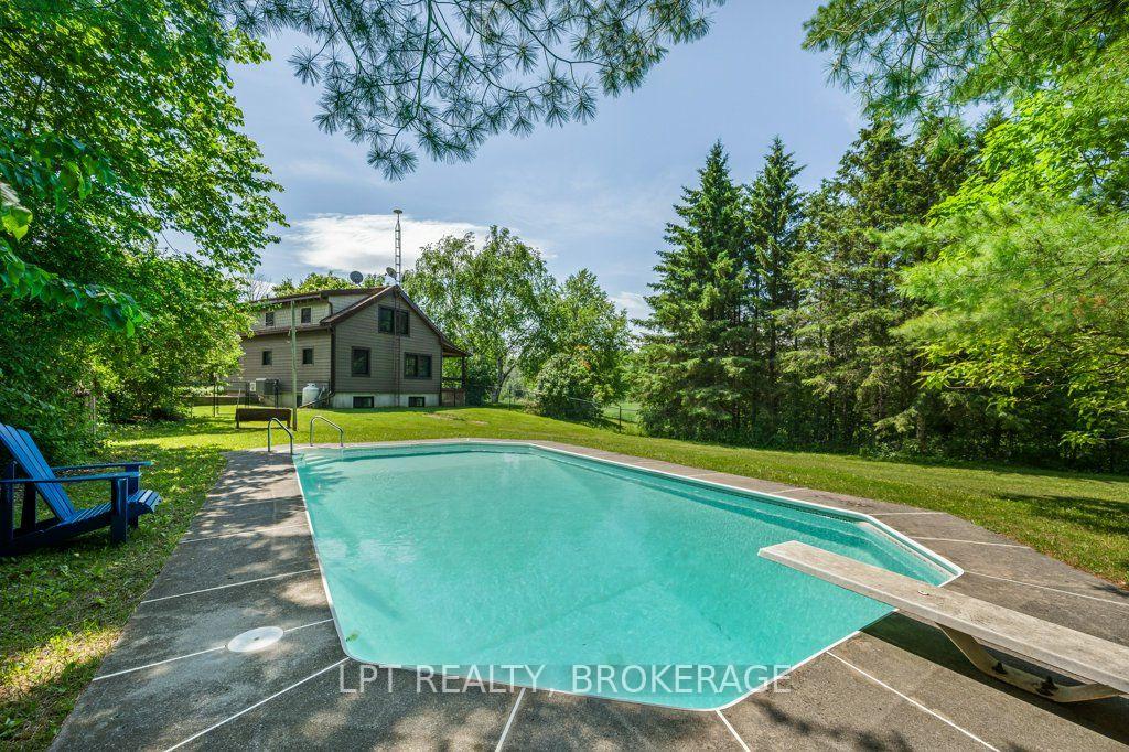Photo 9 of 1922 Dover Road, Frontenac, Frontenac South — HOMEH