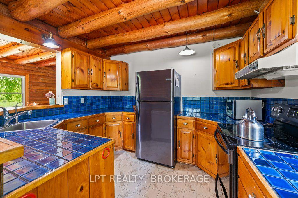 Photo 15 of 1922 Dover Road, Frontenac, Frontenac South — HOMEH