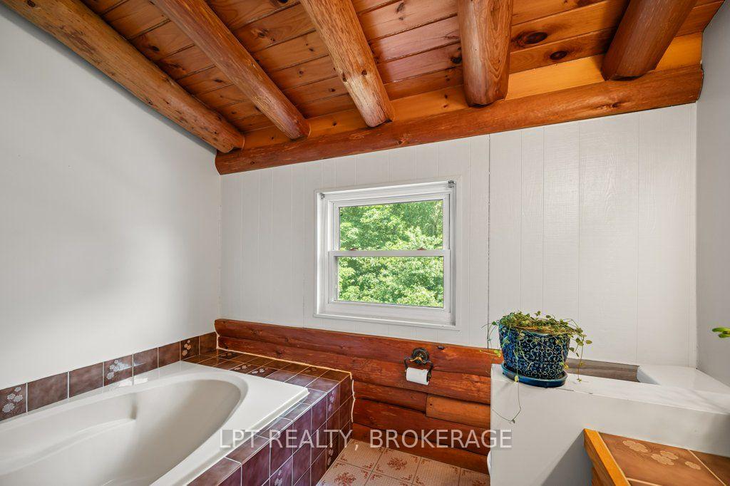 Photo 29 of 1922 Dover Road, Frontenac, Frontenac South — HOMEH