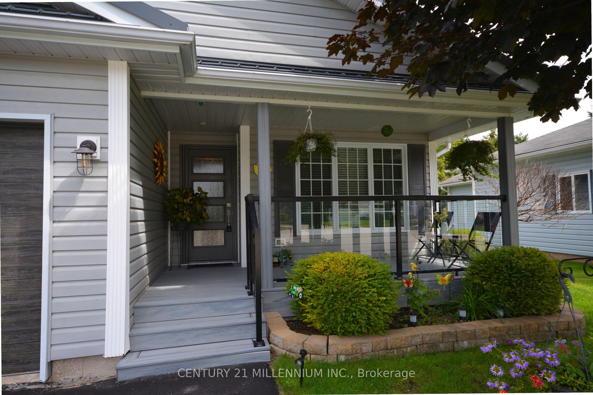 Photo 2 of 70 Pennsylvania Ave, Wasaga Beach — HOMEH