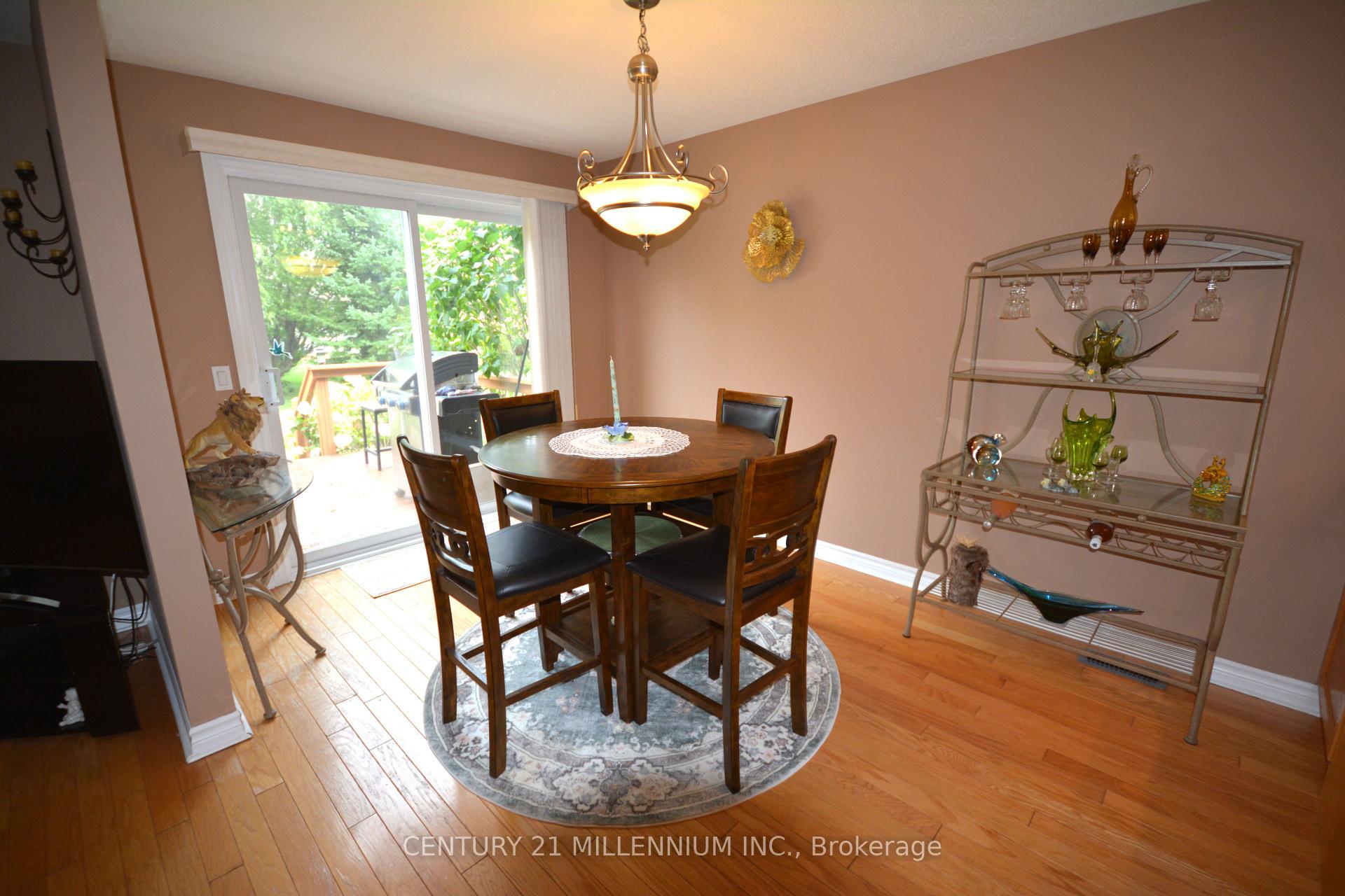 Photo 8 of 70 Pennsylvania Ave, Wasaga Beach — HOMEH
