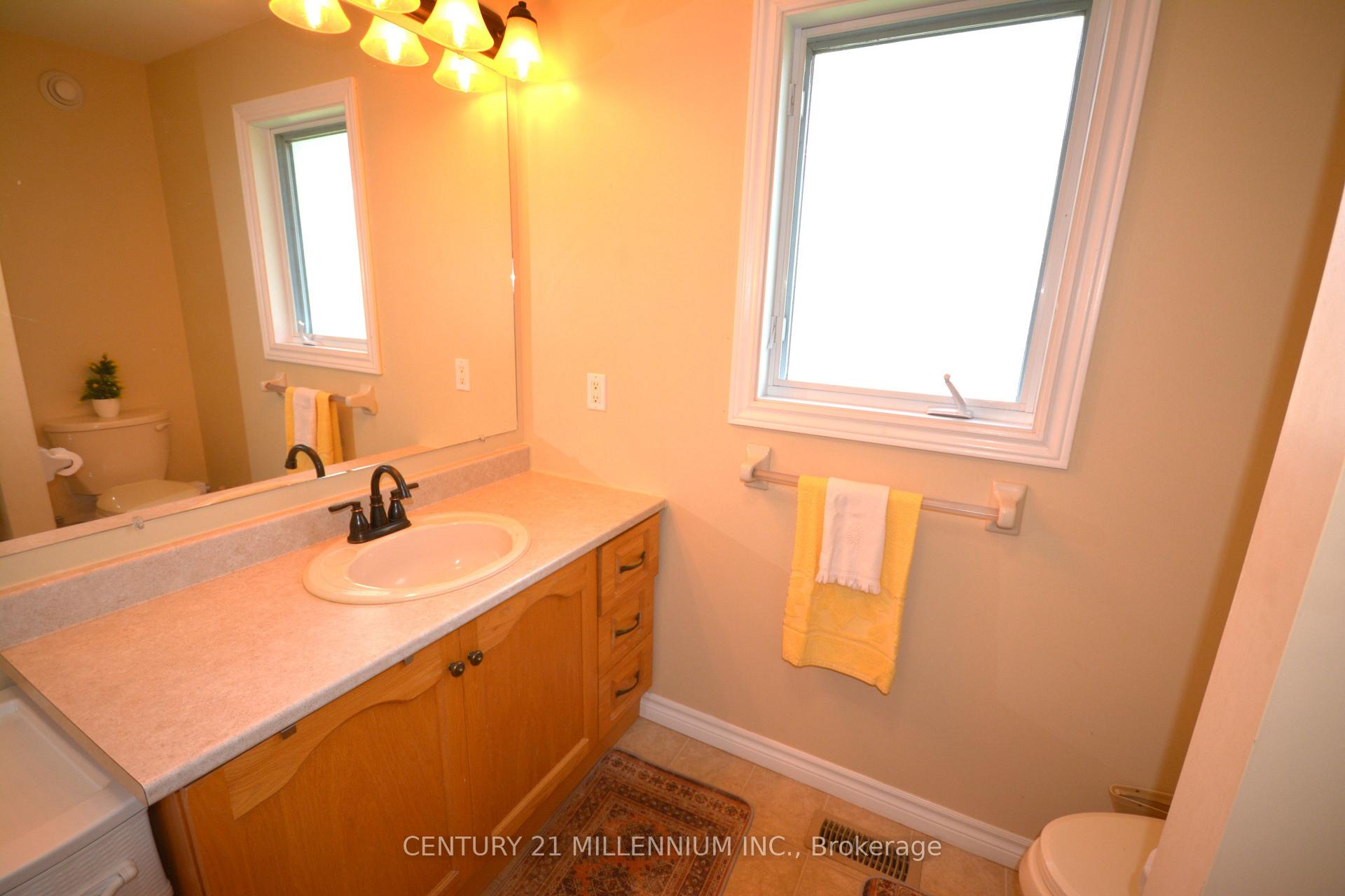 Photo 11 of 70 Pennsylvania Ave, Wasaga Beach — HOMEH