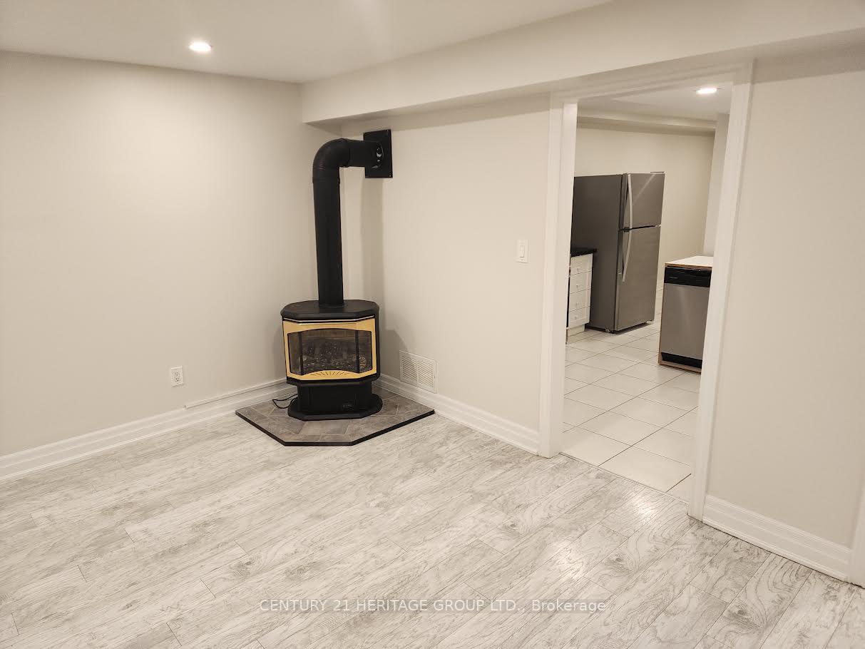 Photo 4 of Unit Bsmt, 490 Cody Crescent, Newmarket, Central Newmarket — HOMEH