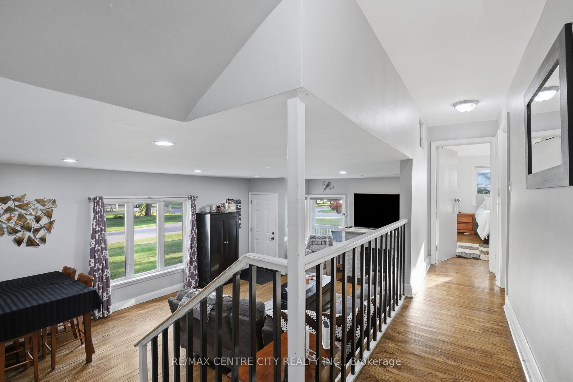 Photo 15 of 438 Forest Lawn Avenue, London, East I — HOMEH