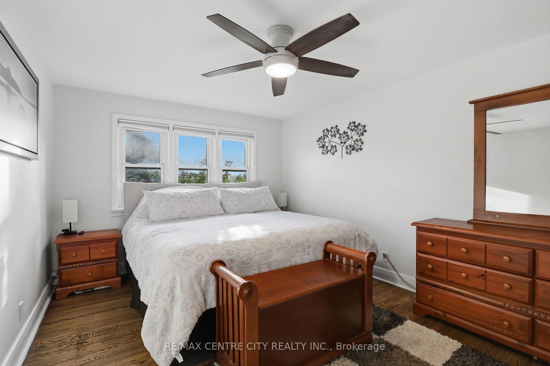 Photo 17 of 438 Forest Lawn Avenue, London, East I — HOMEH