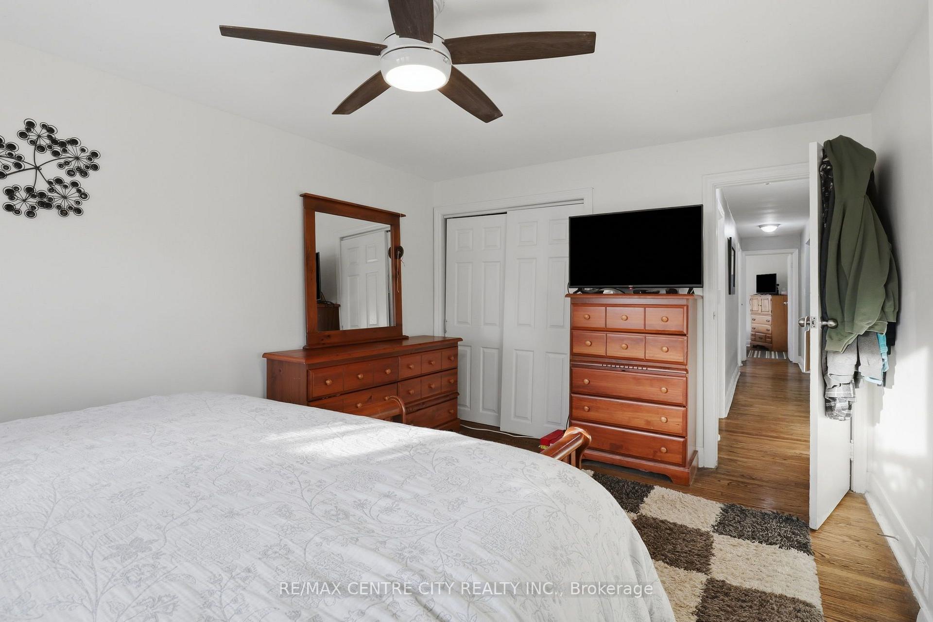 Photo 18 of 438 Forest Lawn Avenue, London, East I — HOMEH