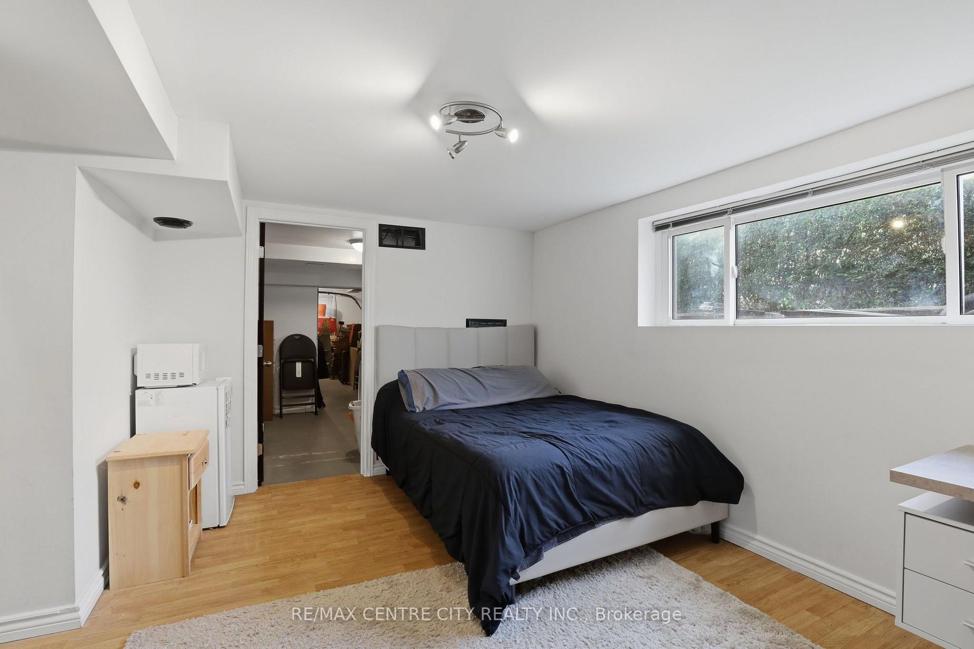 Photo 26 of 438 Forest Lawn Avenue, London, East I — HOMEH