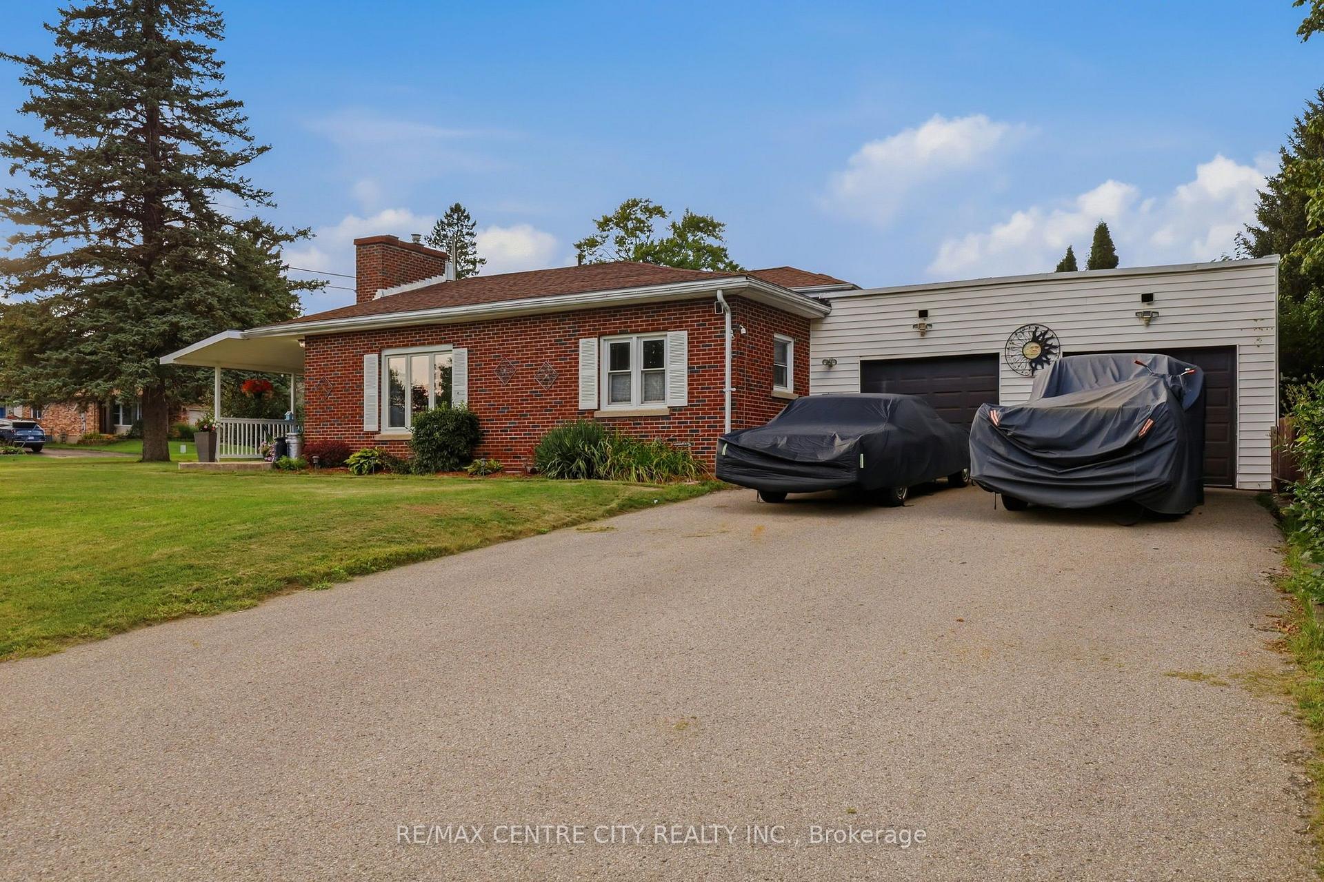 Photo 31 of 438 Forest Lawn Avenue, London, East I — HOMEH